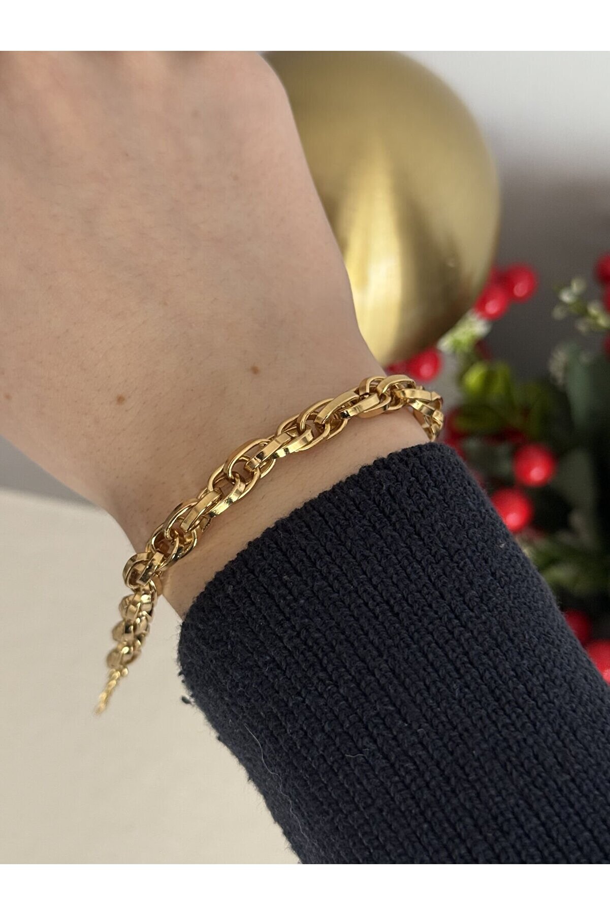 Ateli̇er Emi̇ne Zi̇nci̇r Model Bi̇lekli̇k