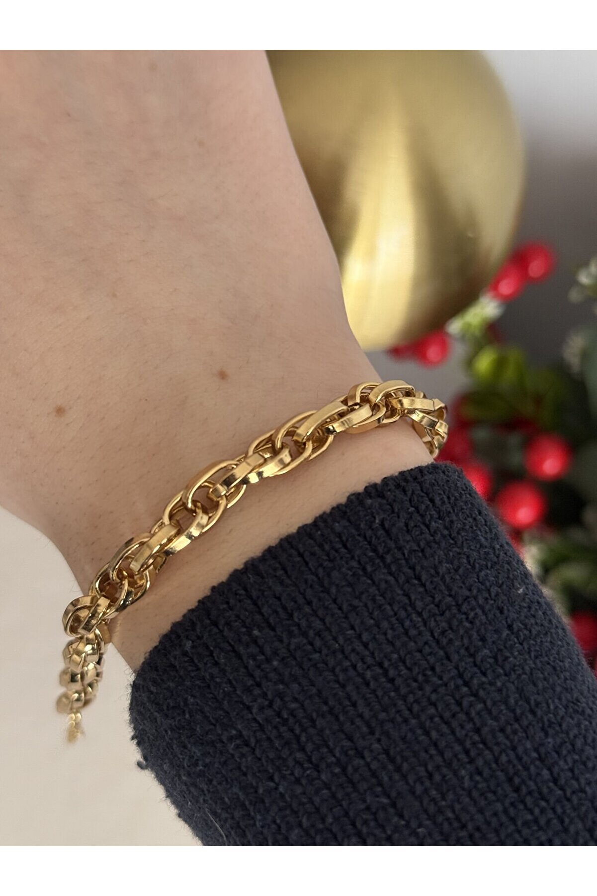 Ateli̇er Emi̇ne Zi̇nci̇r Model Bi̇lekli̇k