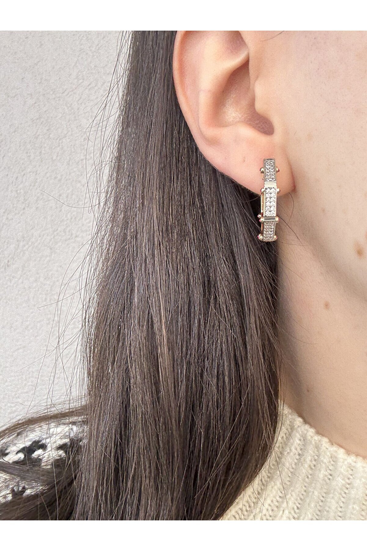 Ateli̇er Emi̇ne Zi̇rkon Detay Çokgen Küpe