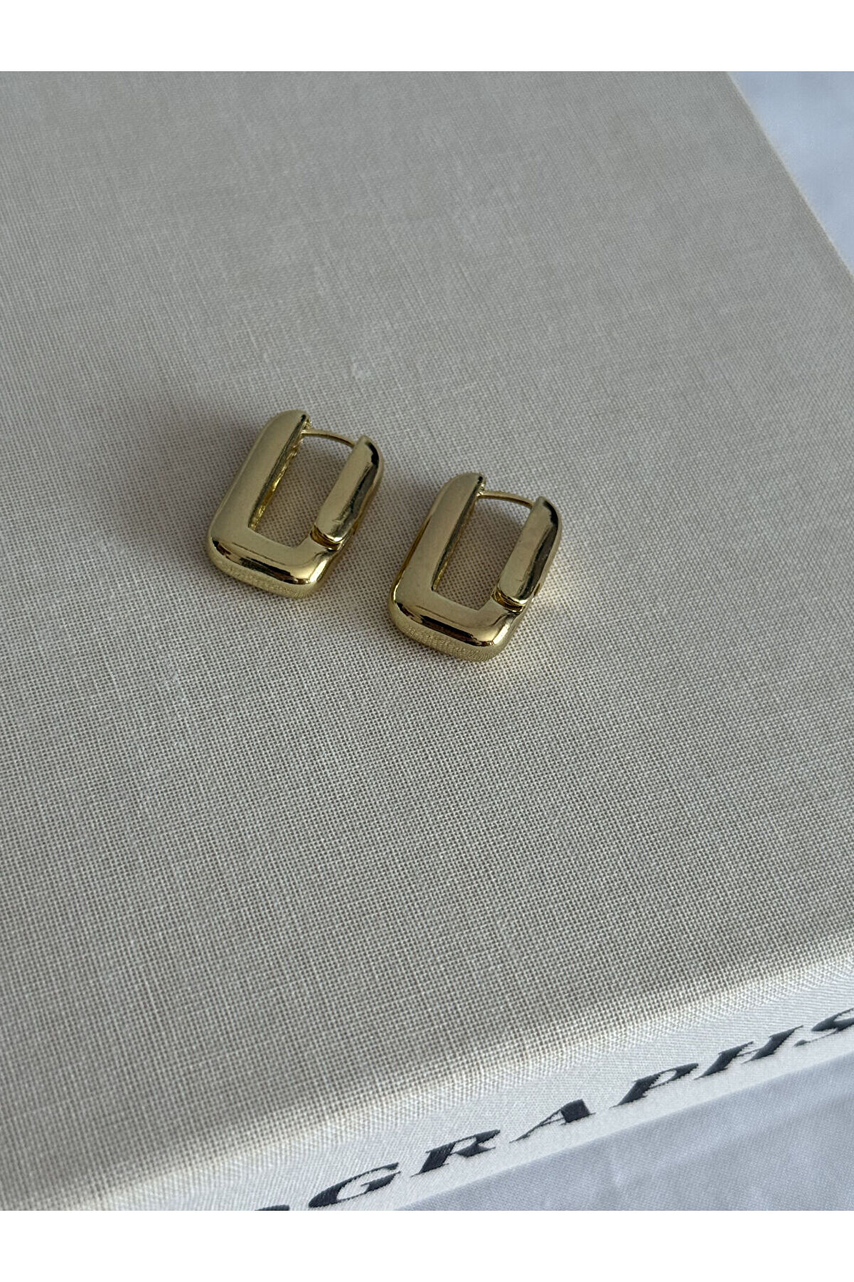 Ateli̇er Emi̇ne Gold Dörtgen Küpe