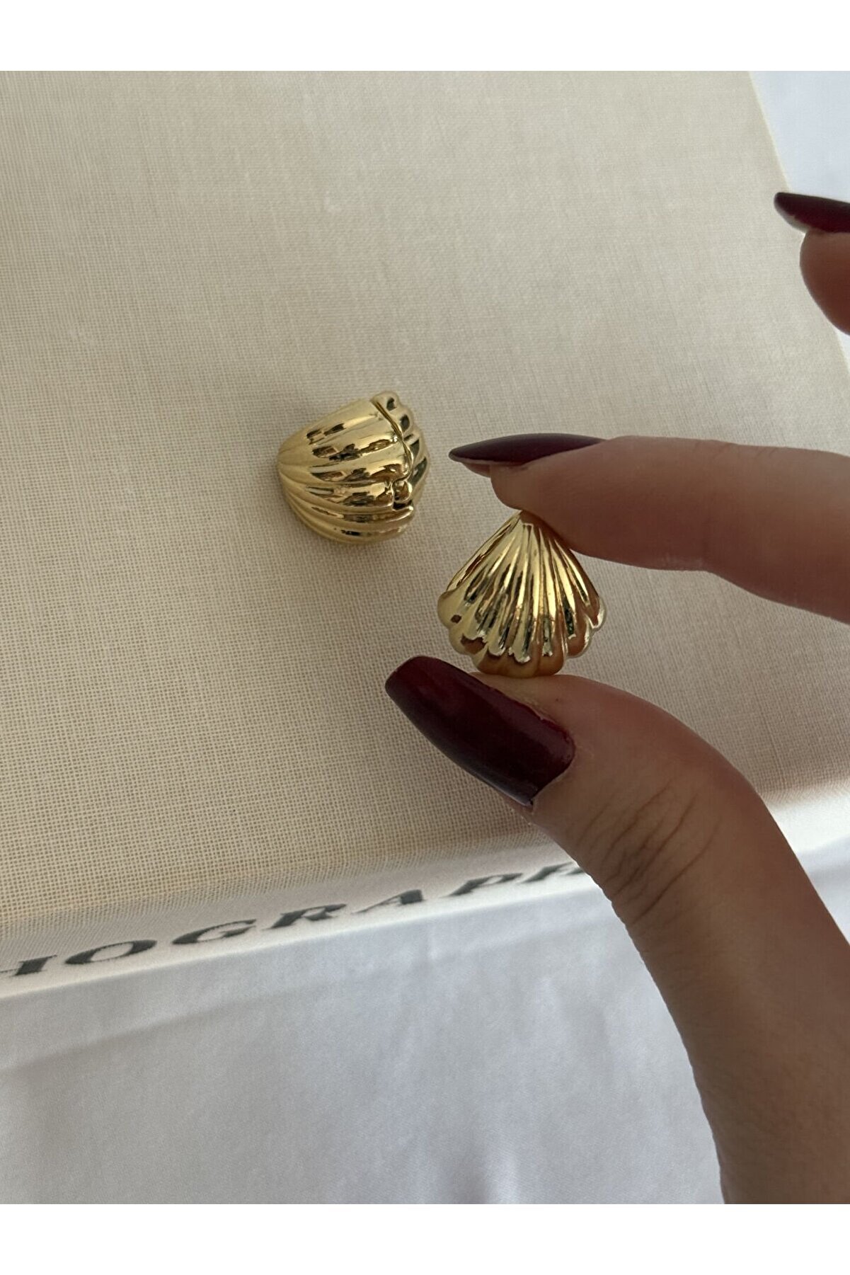 Ateli̇er Emi̇ne Deni̇z Kabuğu Moti̇f Küpe