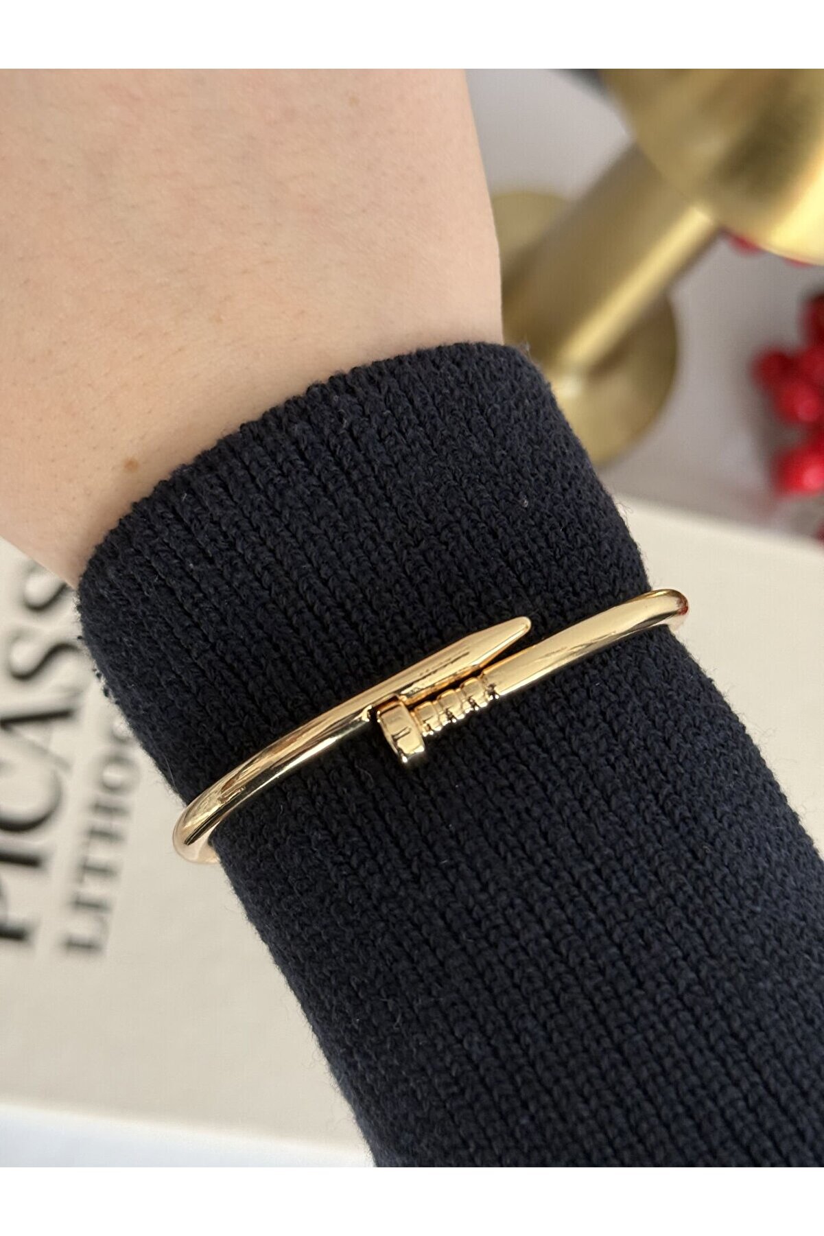 Ateli̇er Emi̇ne Çi̇vi̇ Model Kelepçe Bi̇lekli̇k