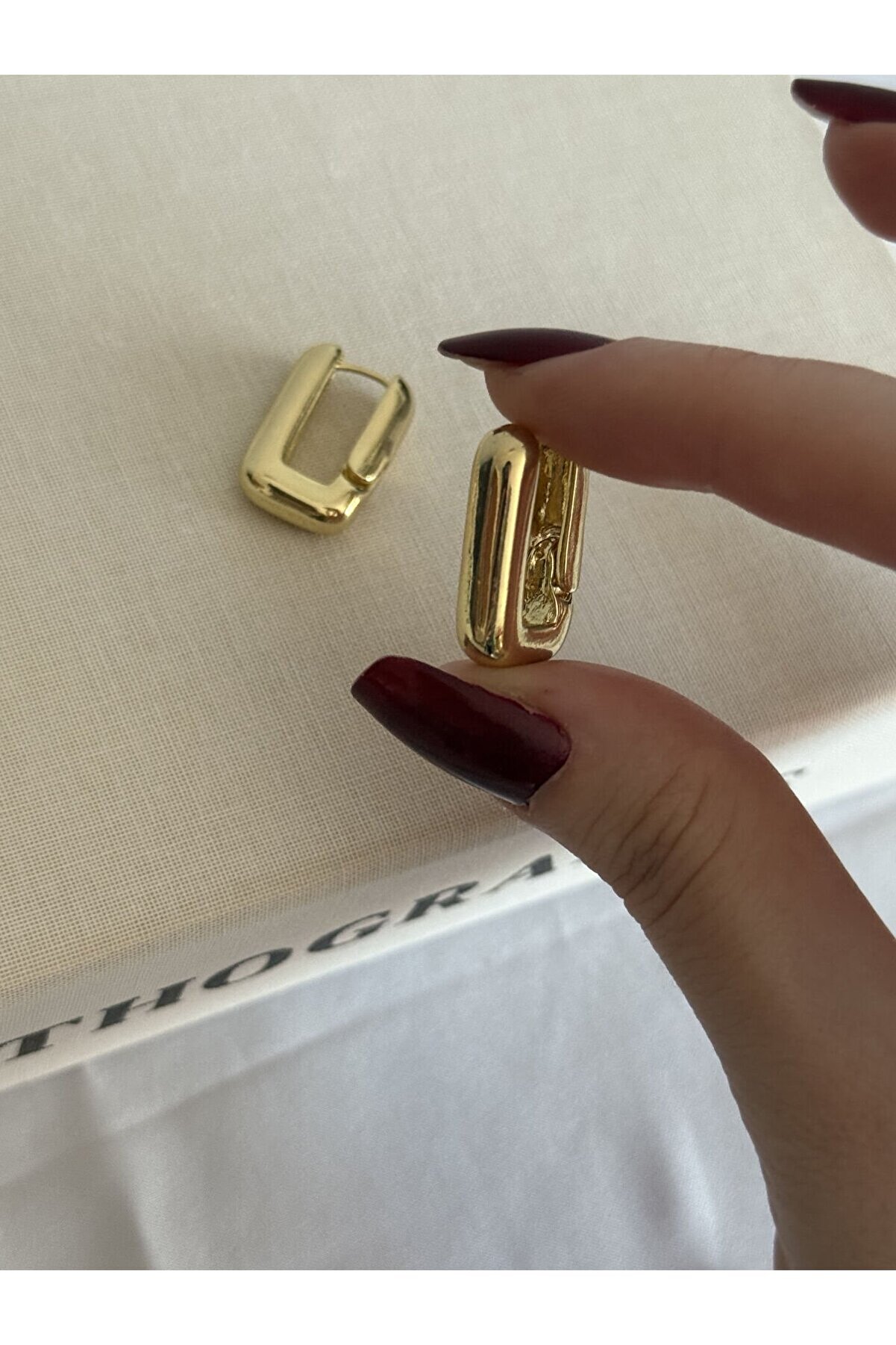 Ateli̇er Emi̇ne Gold Dörtgen Küpe