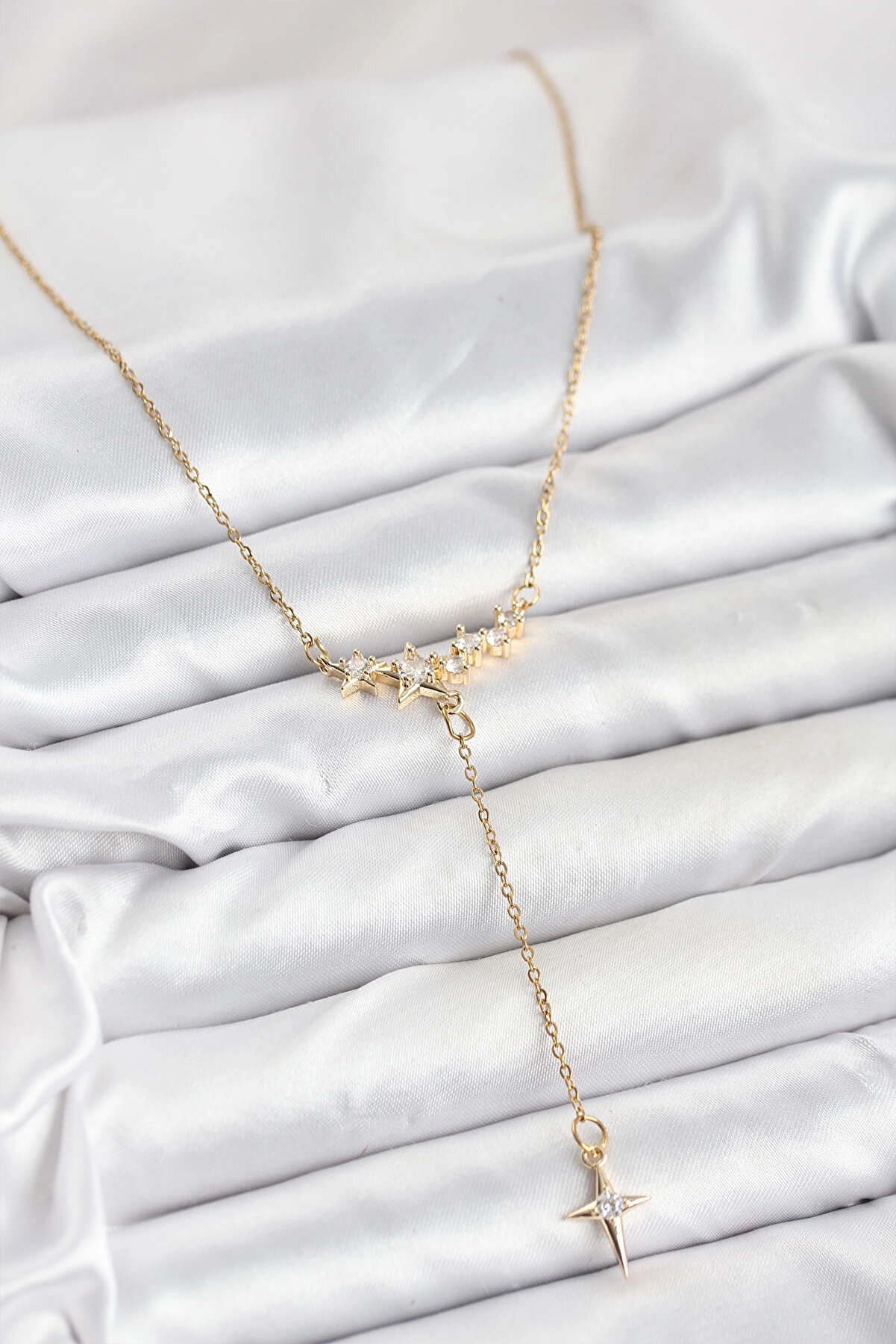 Buti̇k 316L &Ccedil;eli̇k Zi̇nci̇r Gold Renk Yıldız Model Y Kadın Kolye