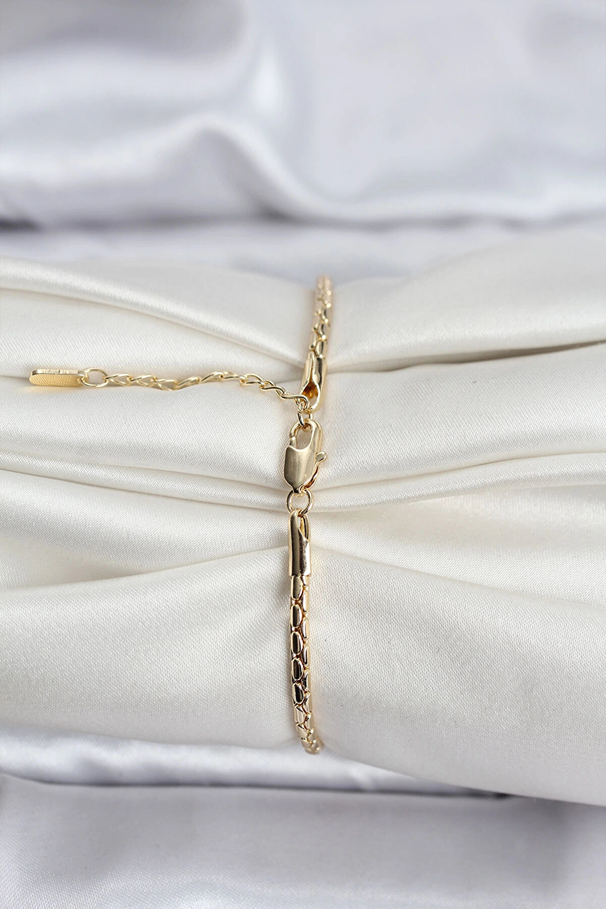 Sorvi̇enne 14K Gold Renk Kaplama Zi̇nci̇rli̇ Model Cm Kadın Bi̇lekli̇k