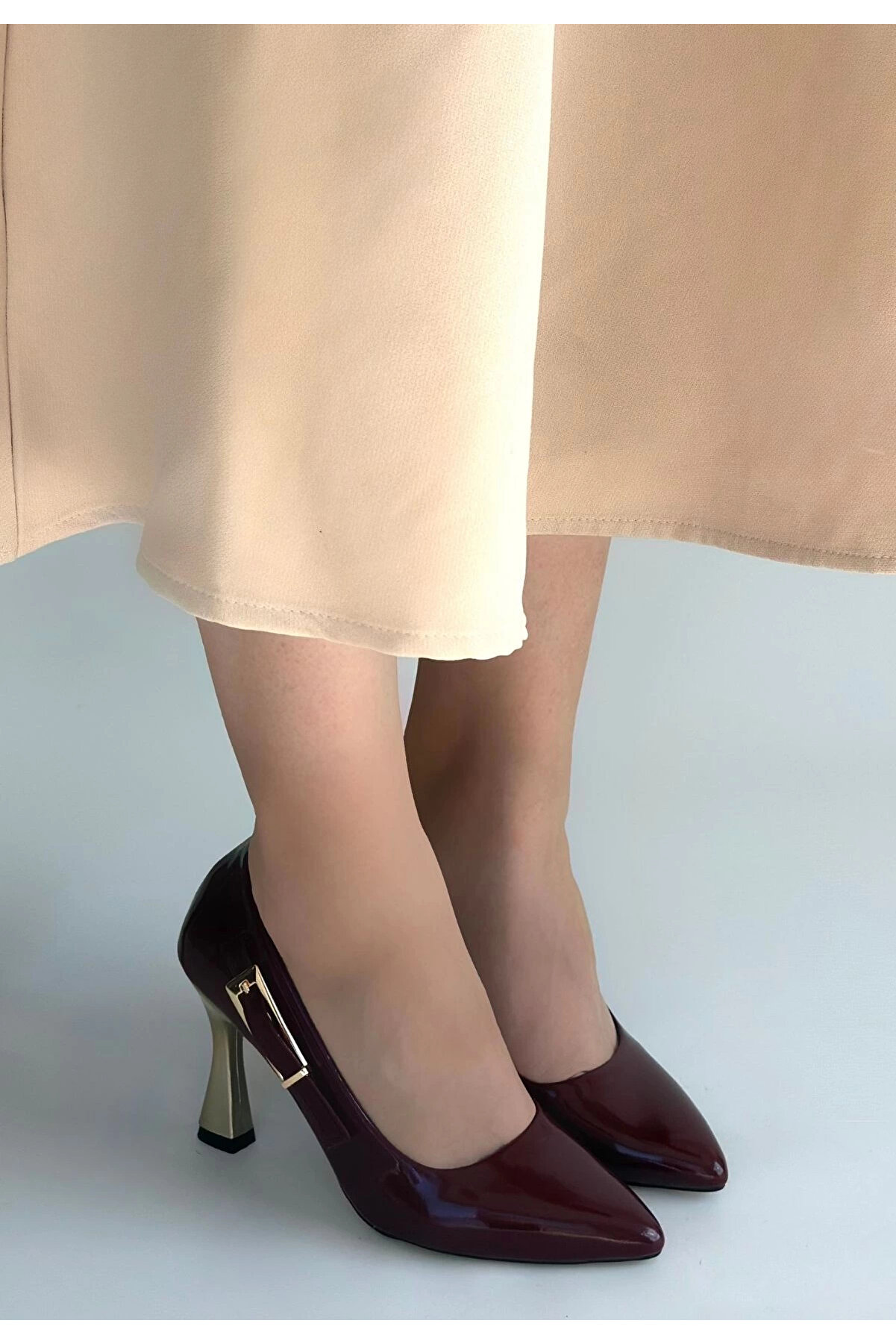 Buti̇k Motya Bordo Rugan Topuklu Ayakkabı