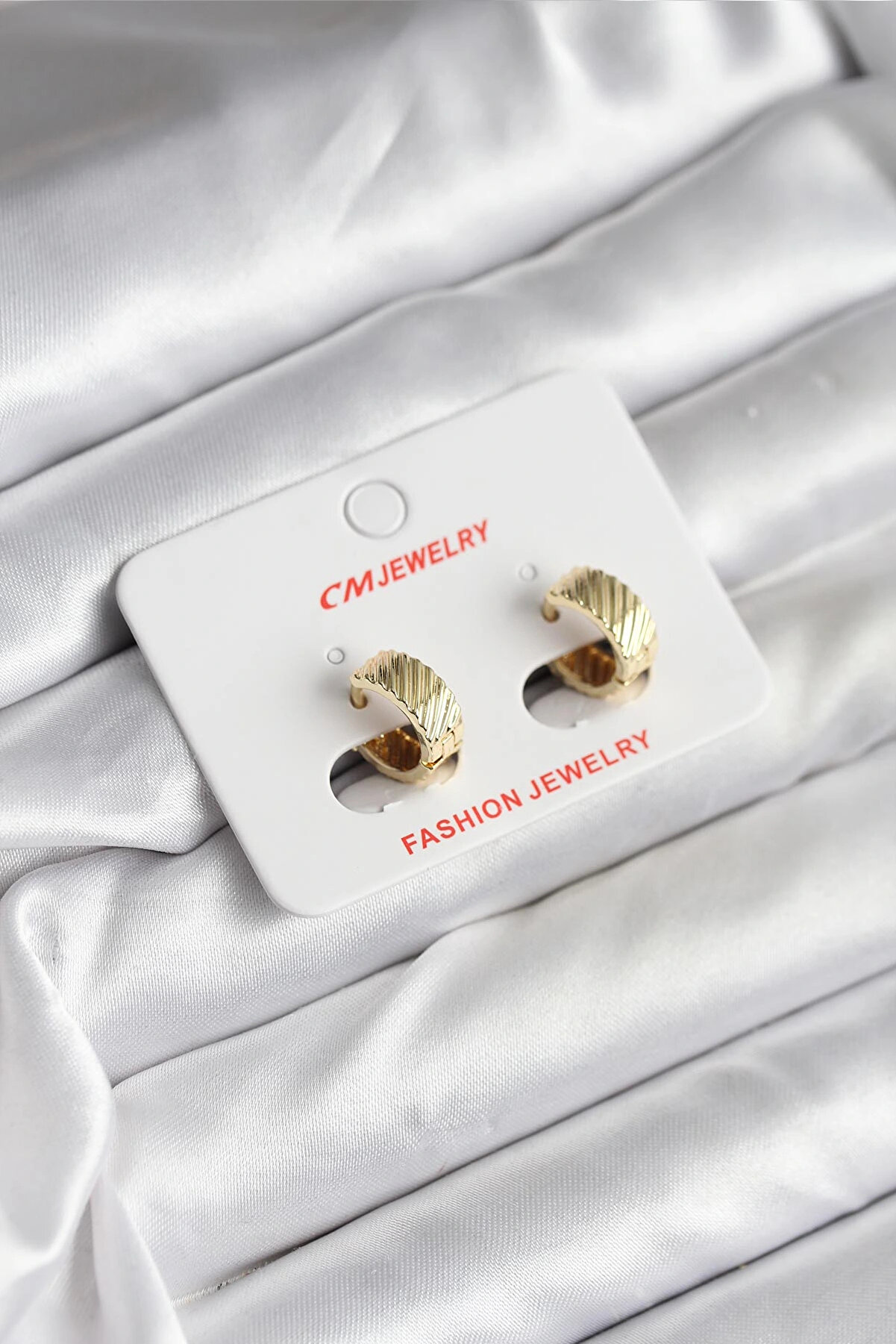 Buti̇k 14K Gold Renk Kaplama Cm Kadın K&uuml;pe