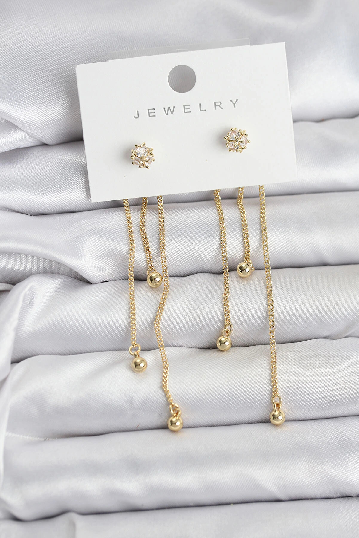 Buti̇k Top&ccedil;uk Model Gold Renk Pi̇ri̇n&ccedil; Sallantılı Kadın K&uuml;pe Seti̇