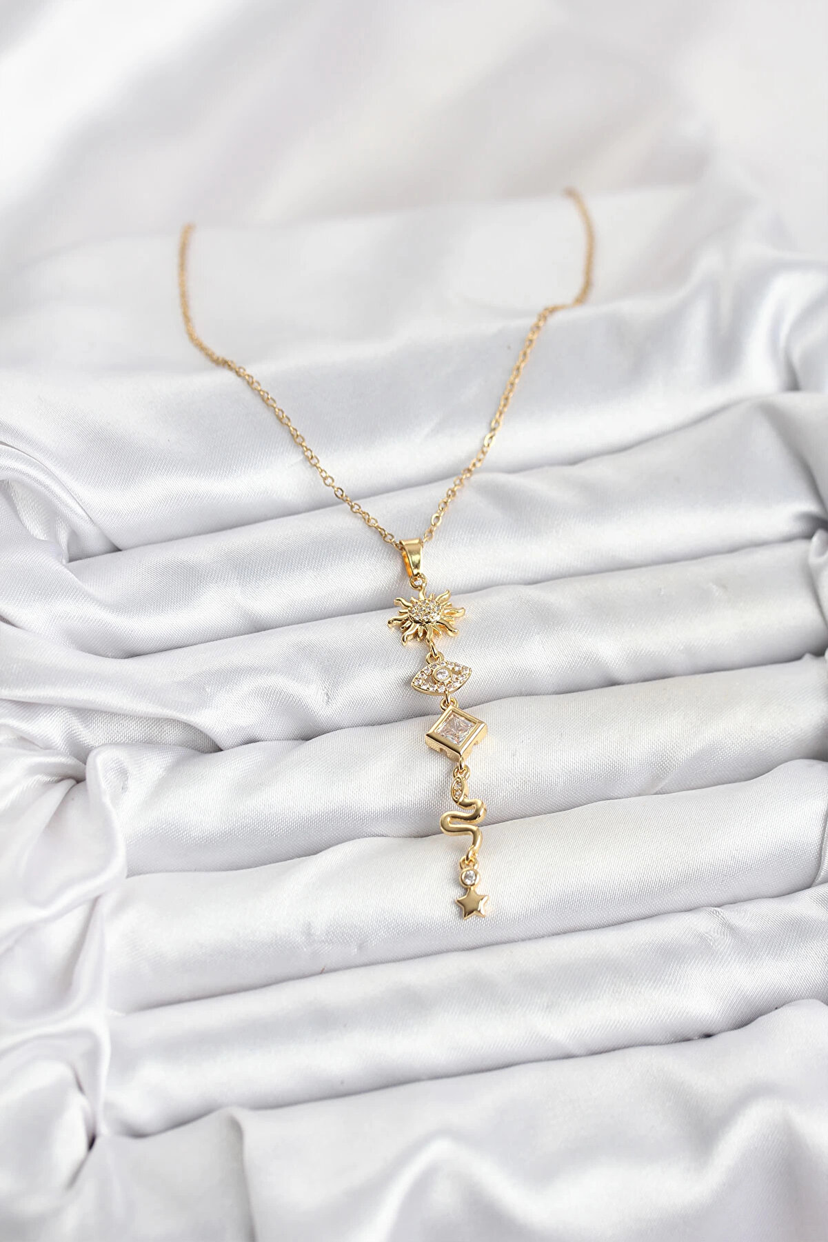 Buti̇k 316L &Ccedil;eli̇k Zi̇nci̇r Gold Renk G&uuml;neş Ve Enerji̇ Model Kadın Y Kolye