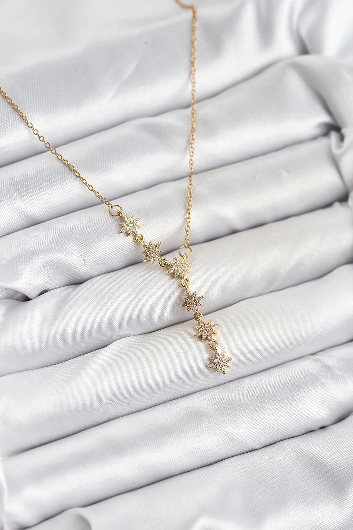 Buti̇k 316L &Ccedil;eli̇k Zi̇nci̇r Gold Renk Kutup Yıldızı Model Kadın Kolye