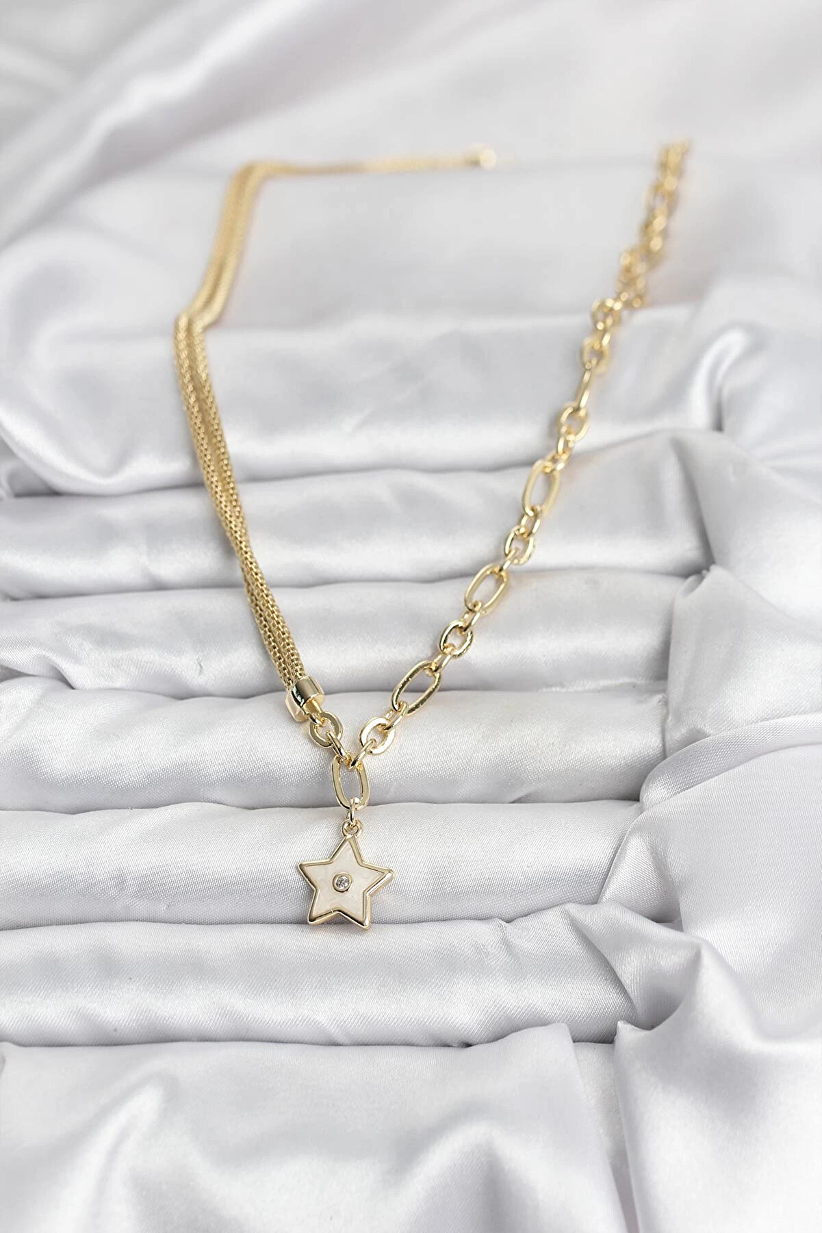 G&ouml;ktr Gold Renk Pi̇ri̇n&ccedil; Yıldız Model Kadın Kolye