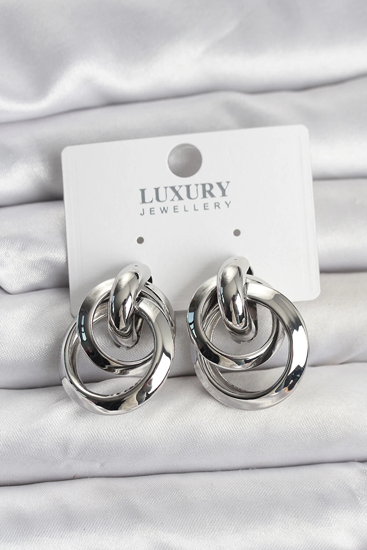 Buti̇k G&uuml;m&uuml;ş Renk Halka Model Pi̇ri̇n&ccedil; Kadın K&uuml;pe