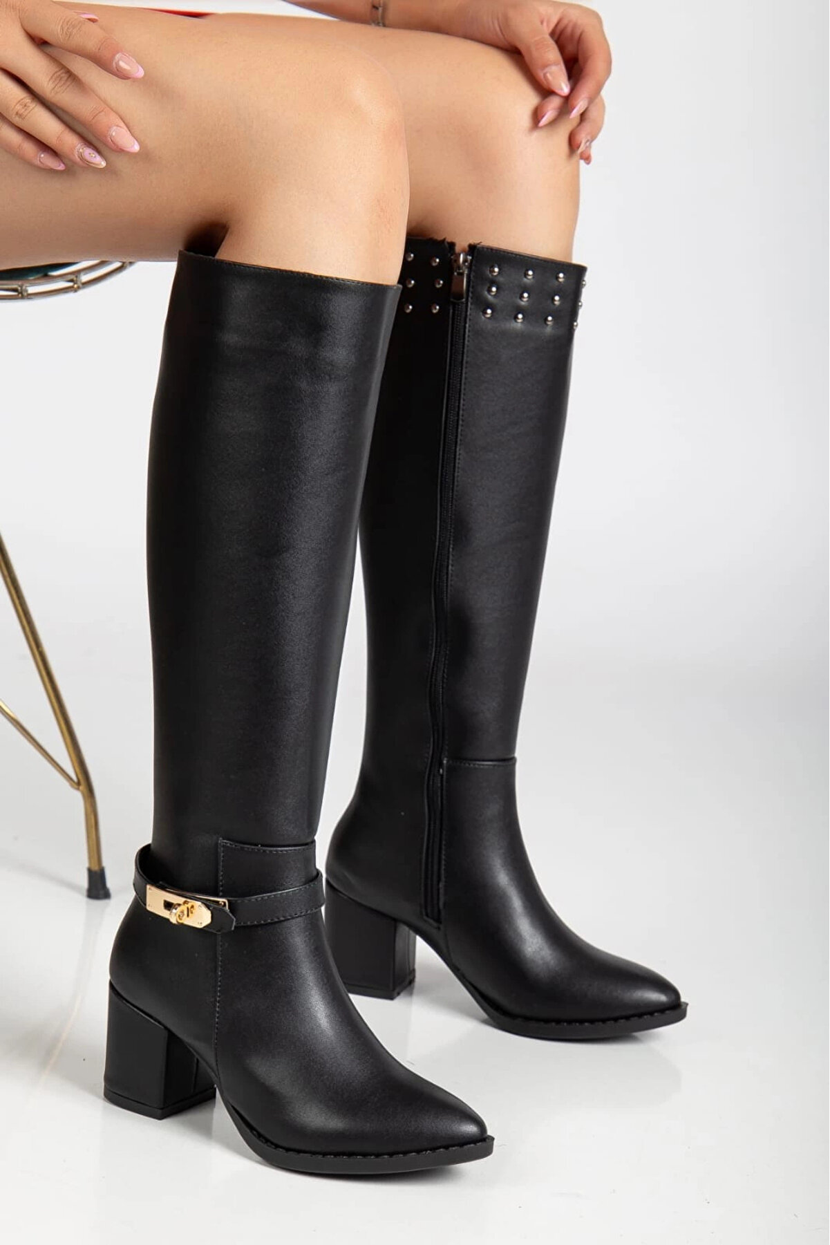 Buti̇k Jeoli̇ Si̇yah Ci̇lt Topuklu &Ccedil;i̇zme