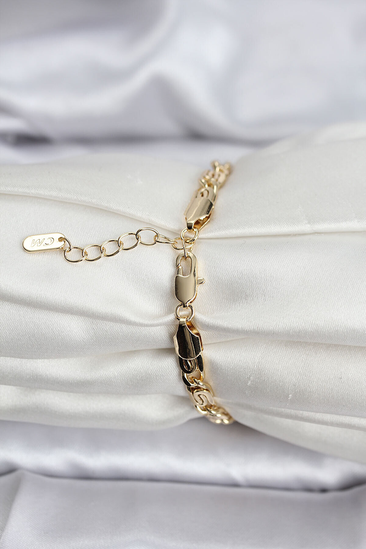 Deri̇n Stok 14K Gold Renk Kaplama Zi̇nci̇r Model Cm Kadın Bi̇lekli̇k