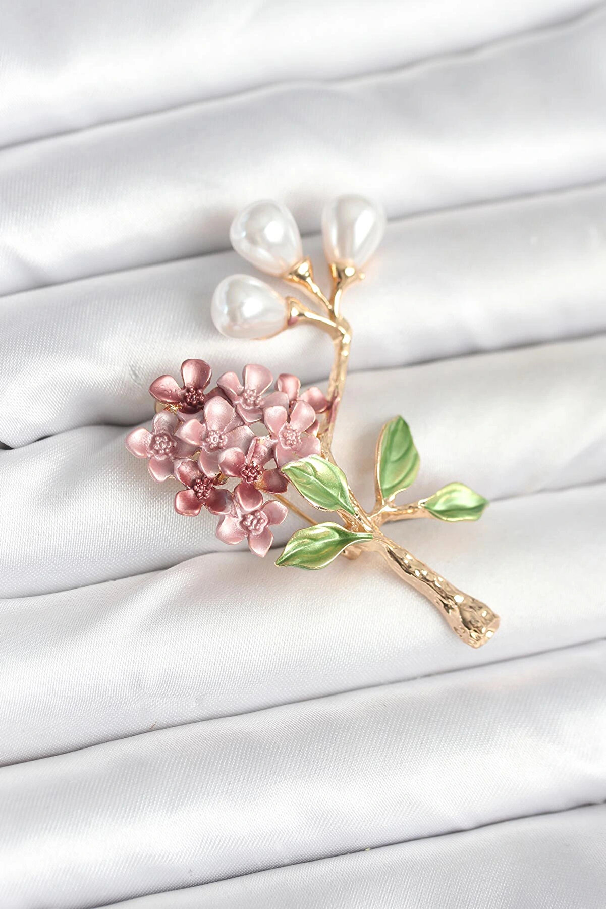 Buti̇k &Ccedil;i̇&ccedil;ek Model Broş