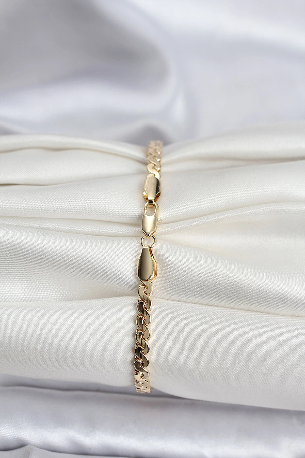 Buti̇k 14K Gold Renk Kaplama Ezme Yılan Zi̇nci̇r Model Cm Kadın Bi̇lekli̇k