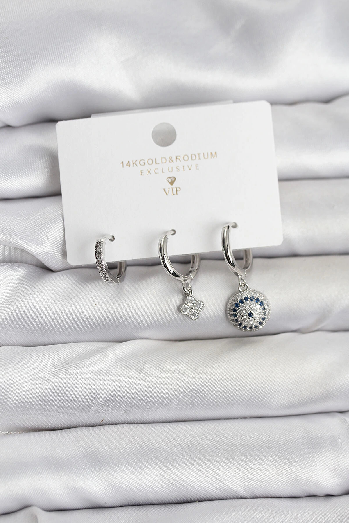 Buti̇k Nazar Model G&uuml;m&uuml;ş Renk Pi̇ri̇n&ccedil; 3 L&uuml; Kadın K&uuml;pe Seti̇