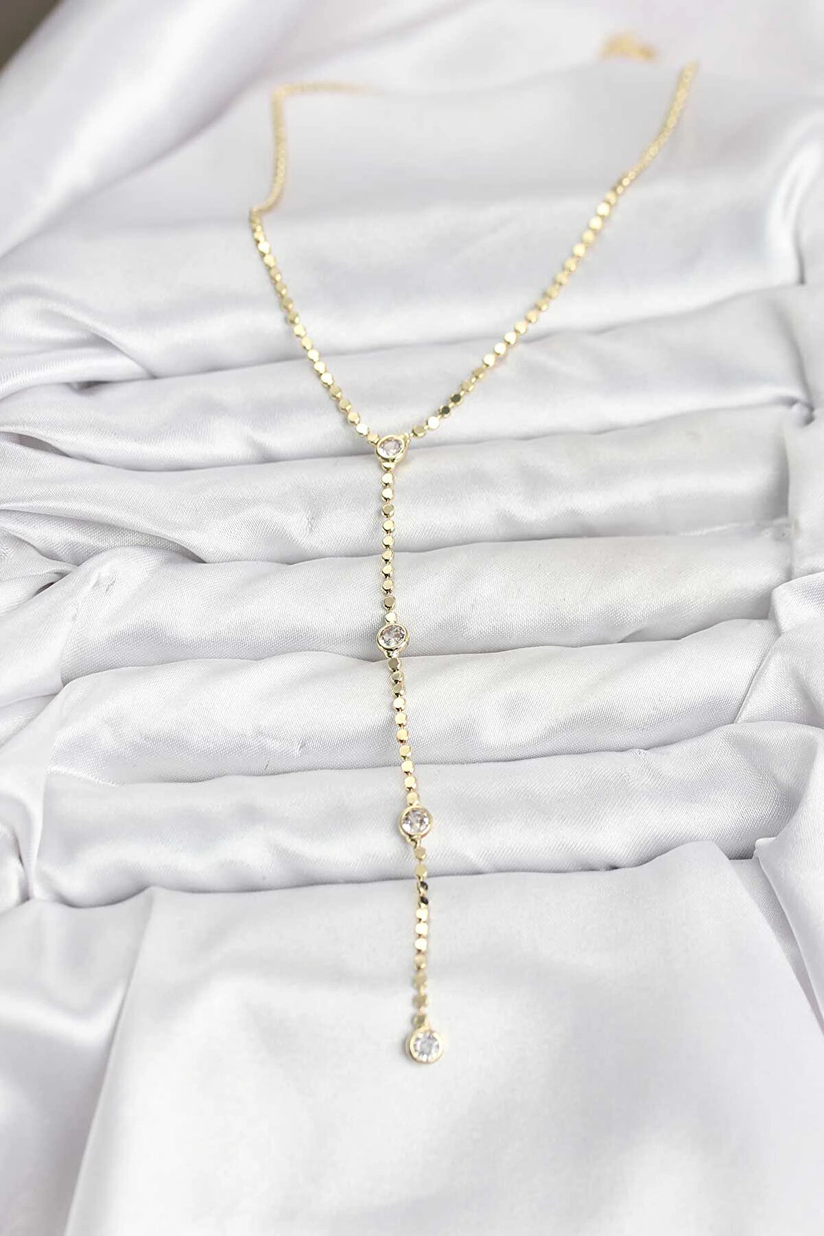 Buti̇k 316L &Ccedil;eli̇k Gold Renk Ezme Zi̇nci̇r Model Y Kadın Kolye