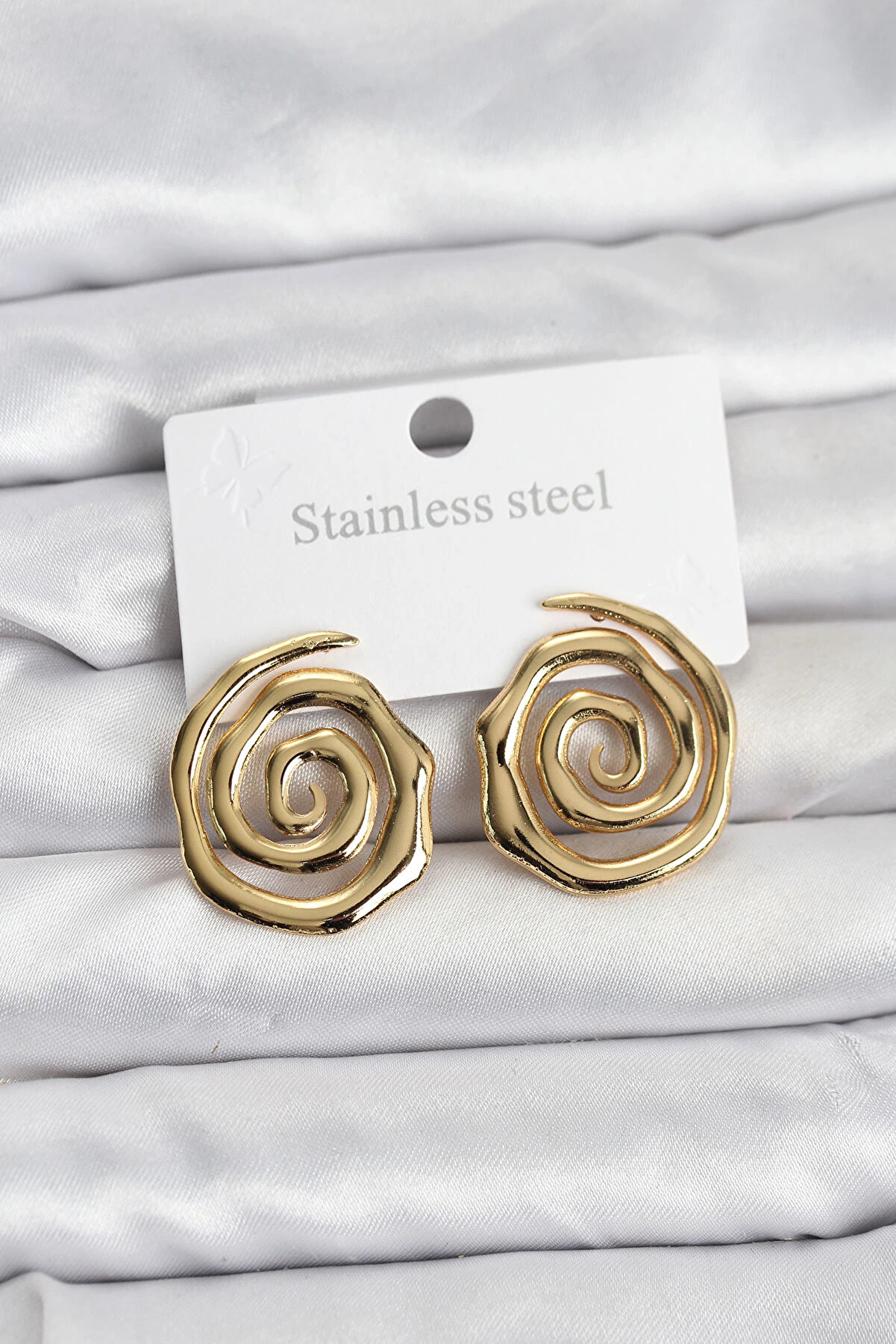 Buti̇k 316L &Ccedil;eli̇k Gold Renk Sarmal Model Kadın K&uuml;pe