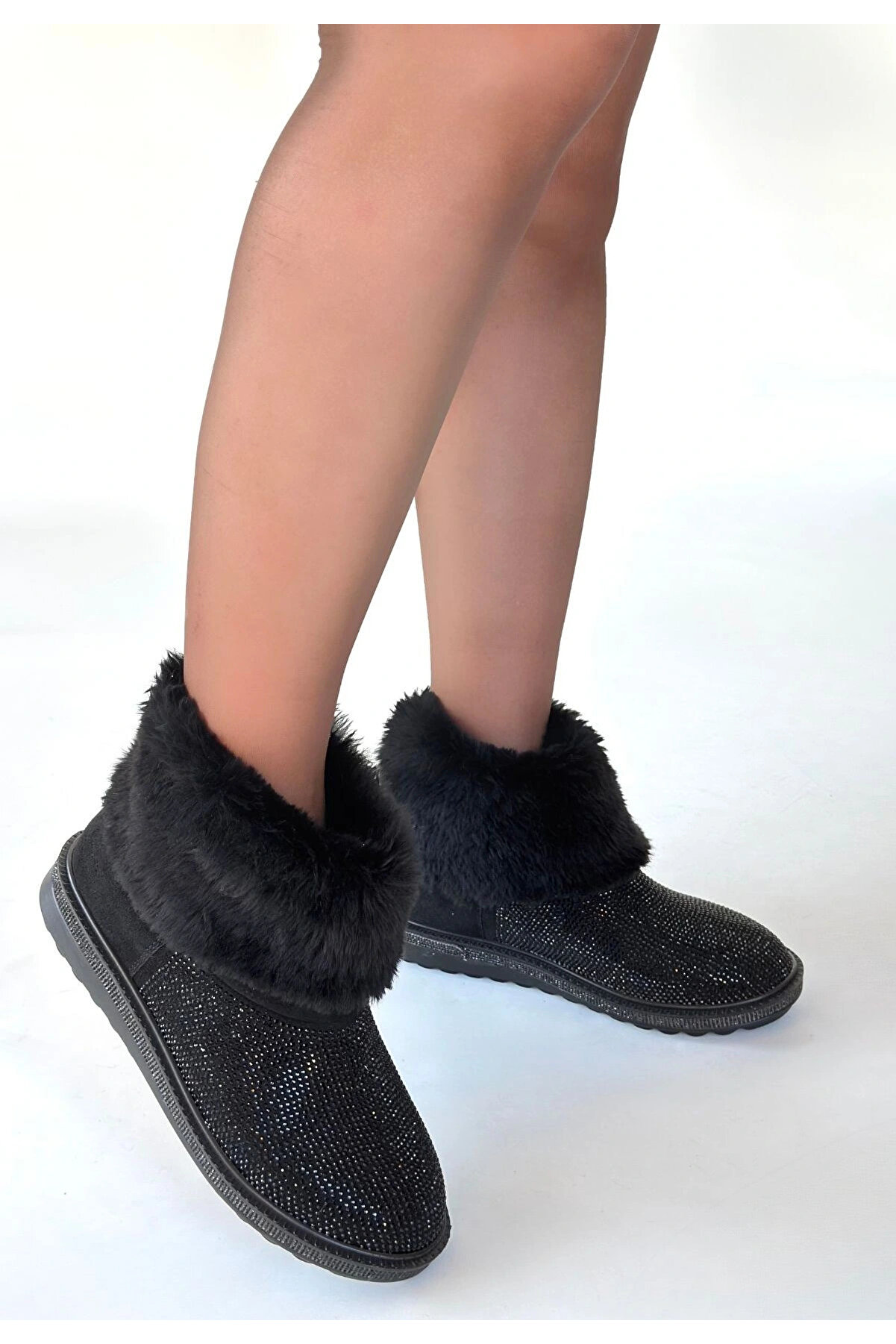 Buti̇k Li̇nka Si̇yah S&uuml;et Si̇yah Boncuk İşlemeli̇ Bot