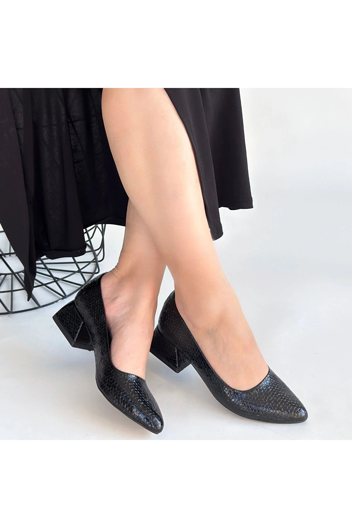Buti̇k Ni̇tya Si̇yah Baskılı Rugan Topuklu Ayakkabı