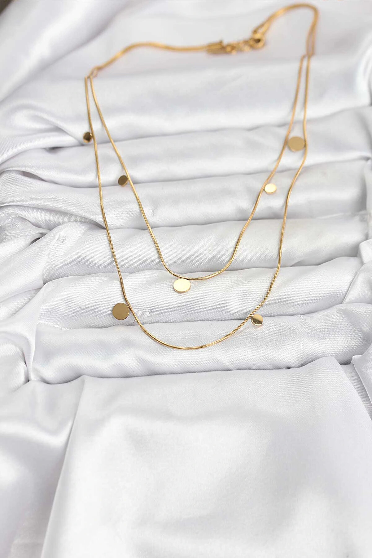 Buti̇k 316L &Ccedil;eli̇k Zi̇nci̇r Gold Renk Pullu Kadın Kolye