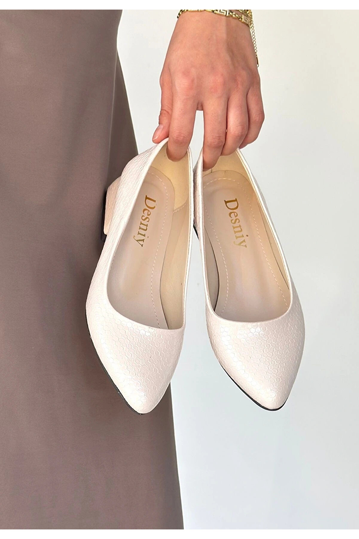 Buti̇k Ni̇tya Bej Baskılı Rugan Topuklu Ayakkabı