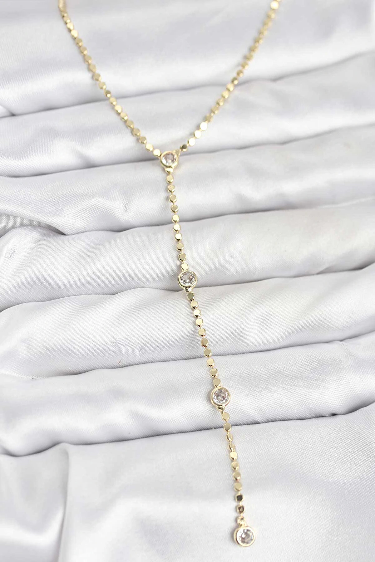 Buti̇k 316L &Ccedil;eli̇k Gold Renk Ezme Zi̇nci̇r Model Y Kadın Kolye