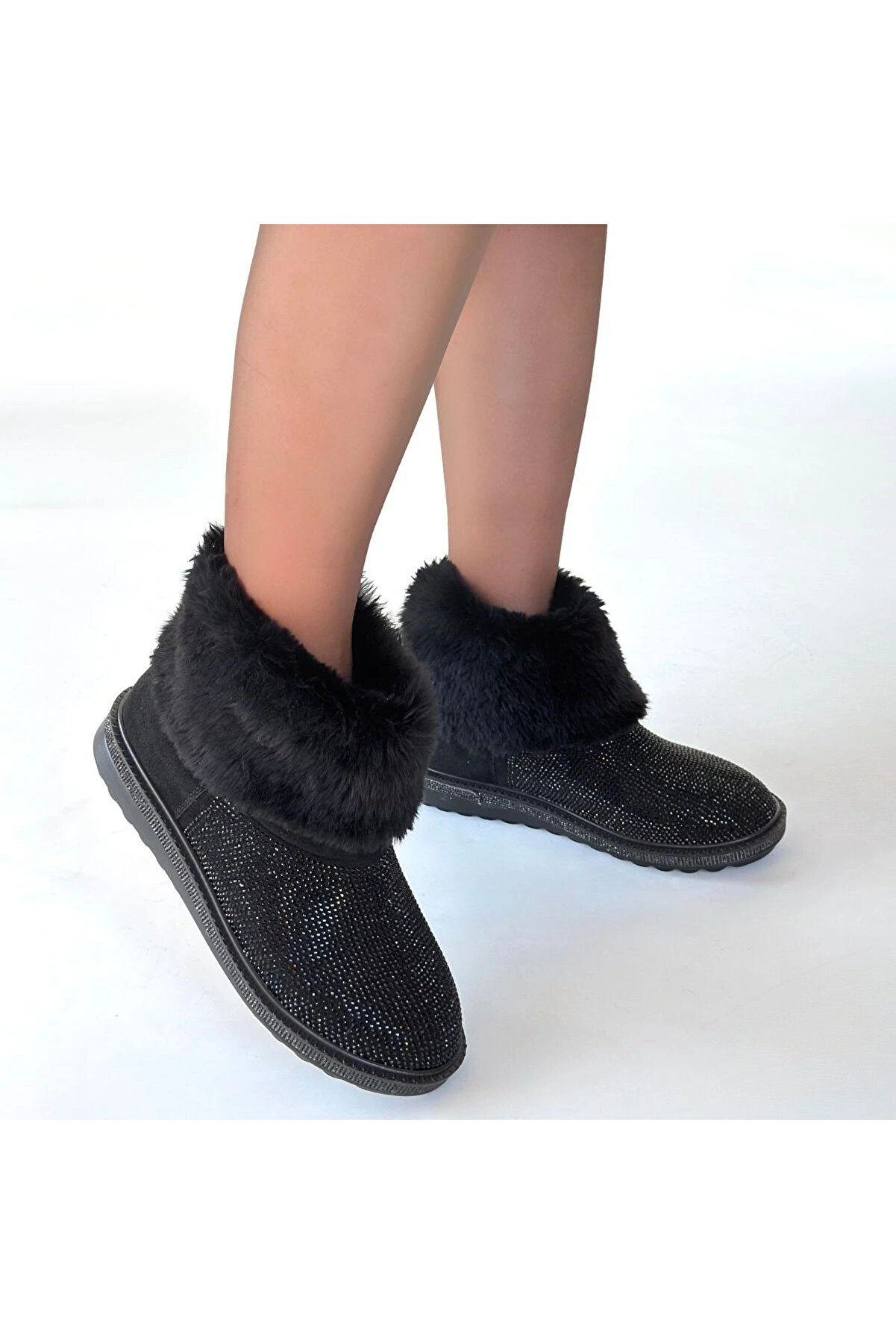 Buti̇k Li̇nka Si̇yah S&uuml;et Si̇yah Boncuk İşlemeli̇ Bot