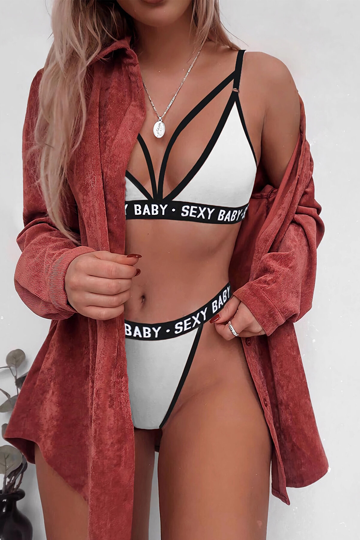 Fantasti̇k Store Kadın Beyaz Yazı Detaylı Ipli̇ S&uuml;tyen Takımı