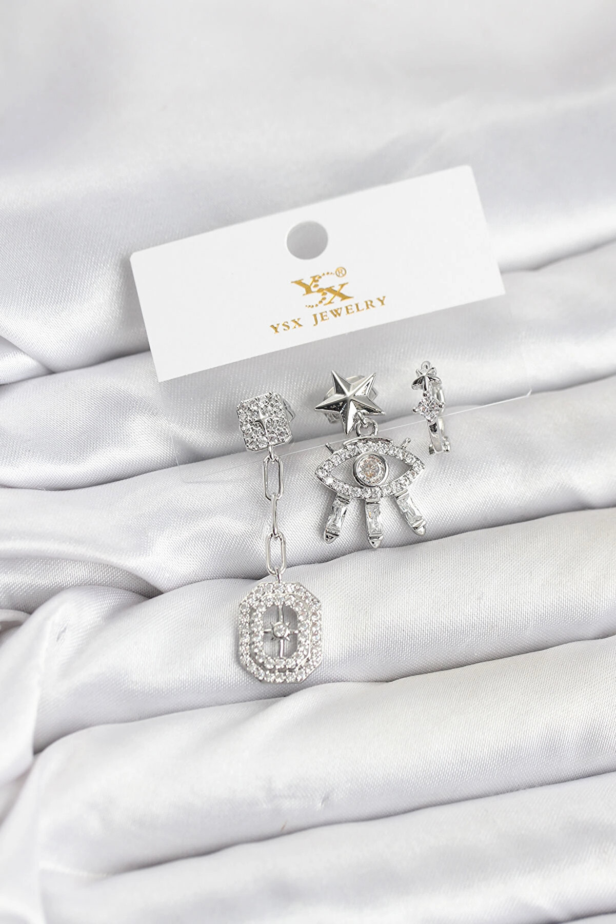 Buti̇k Pi̇ri̇n&ccedil; G&uuml;m&uuml;ş Renk G&ouml;z Ve Kutup Yıldızı Model Ysx Tri̇o K&uuml;pe Seti̇