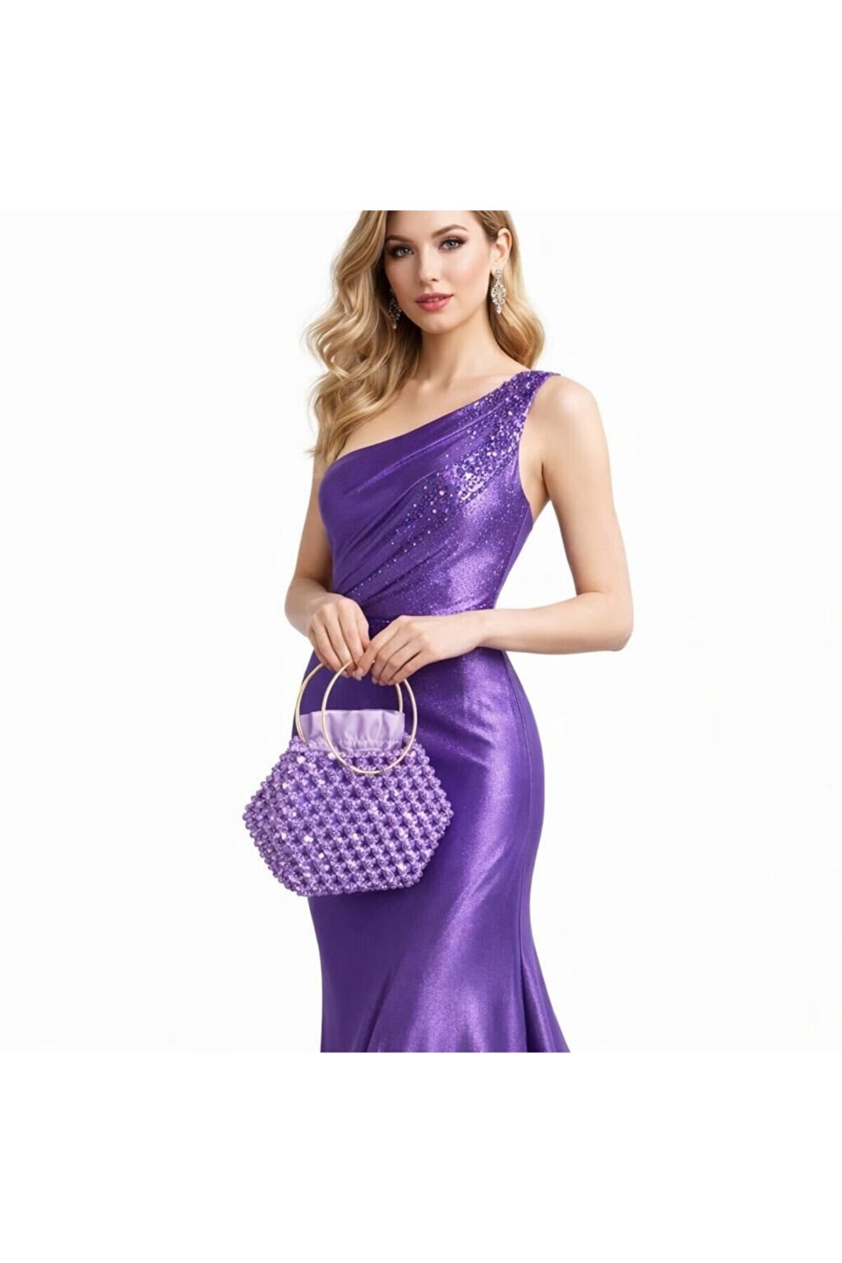 Ateli̇er Emi̇ne Bri̇o Wi̇steri̇a