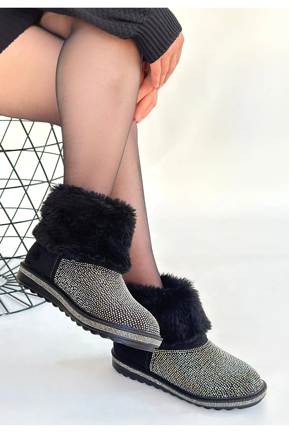 Ethab Ti̇caret Li̇nka Si̇yah S&uuml;et G&uuml;m&uuml;ş Boncuk İşlemeli̇ Bot