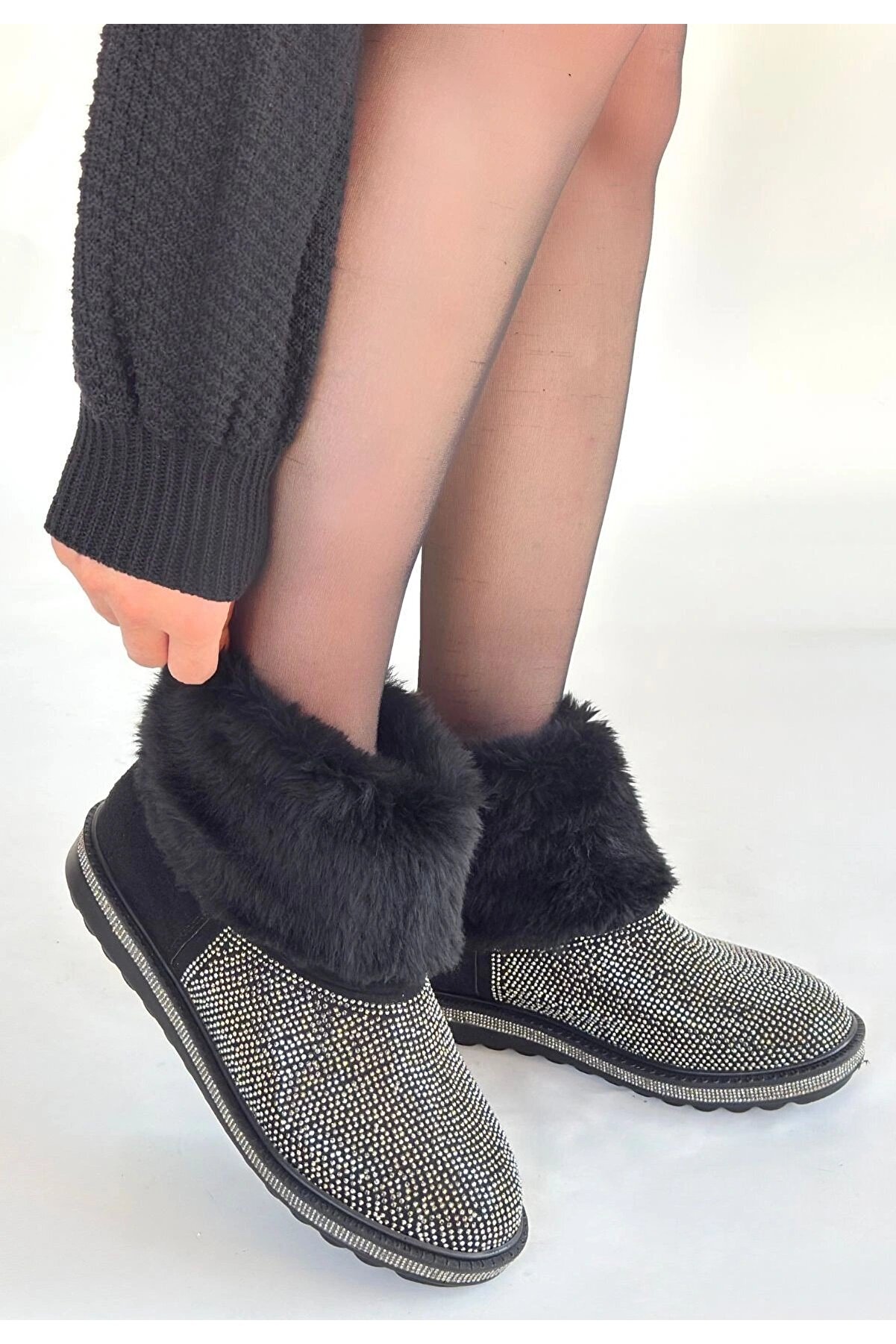 Ethab Ti̇caret Li̇nka Si̇yah S&uuml;et G&uuml;m&uuml;ş Boncuk İşlemeli̇ Bot