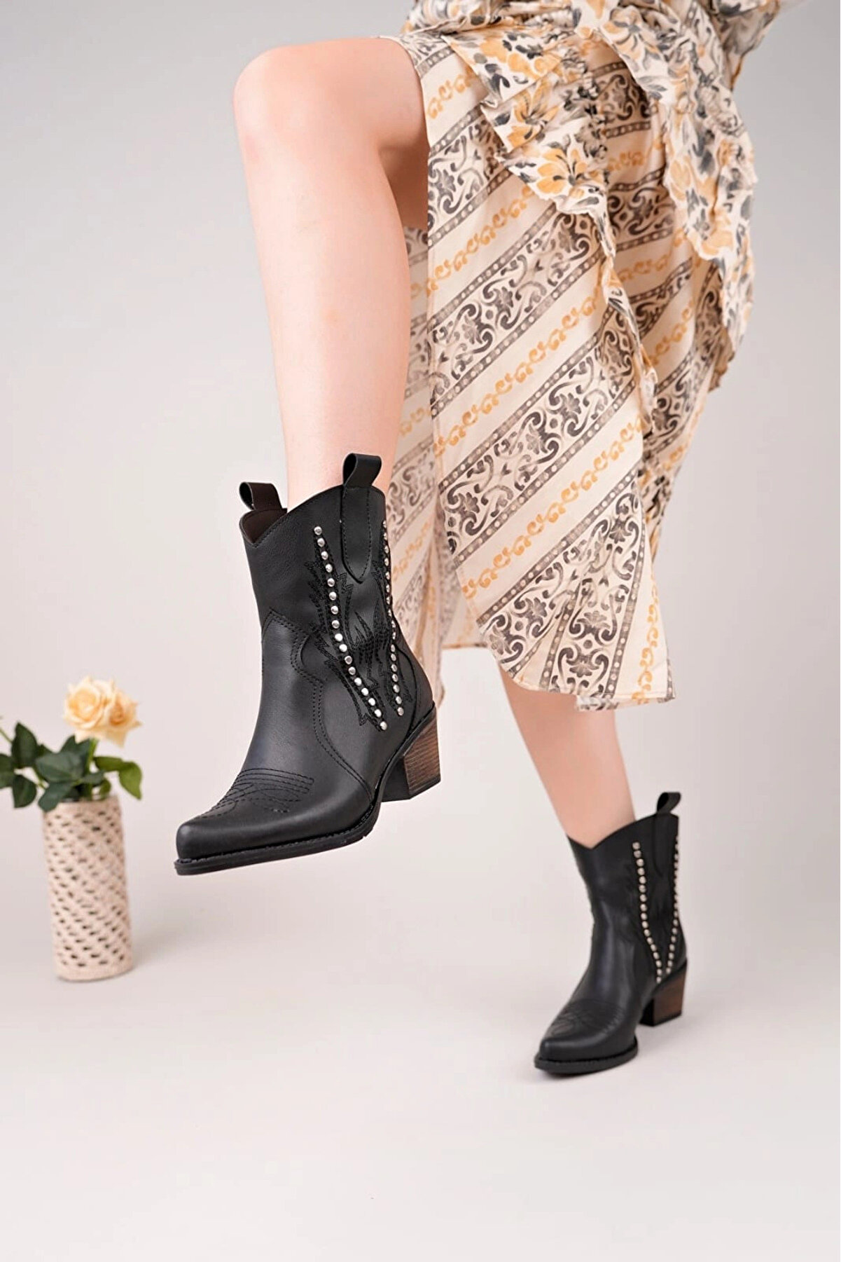 Ethab Ti̇caret Mati̇n Si̇yah Ci̇lt Topuklu Bot