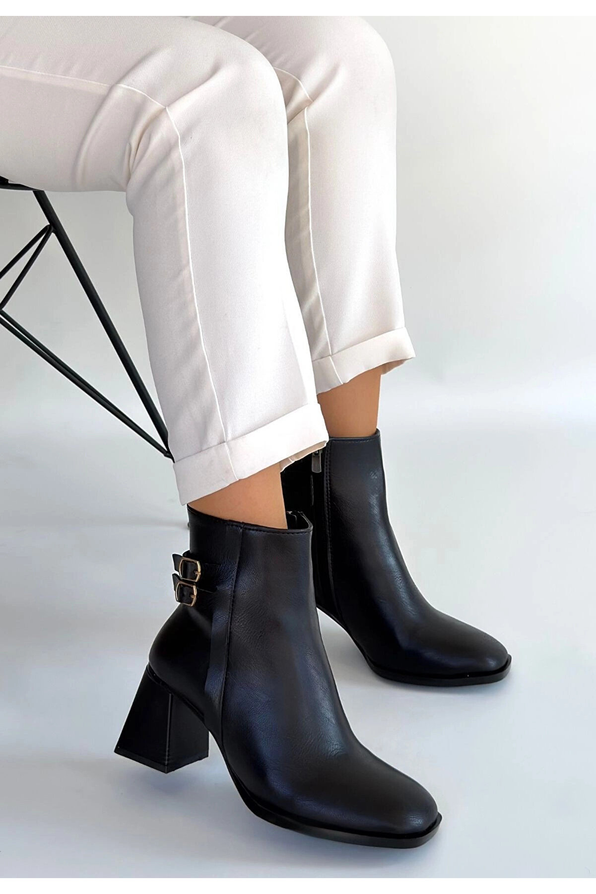 Ethab Ti̇caret Kanda Si̇yah Ci̇lt Topuklu Bot