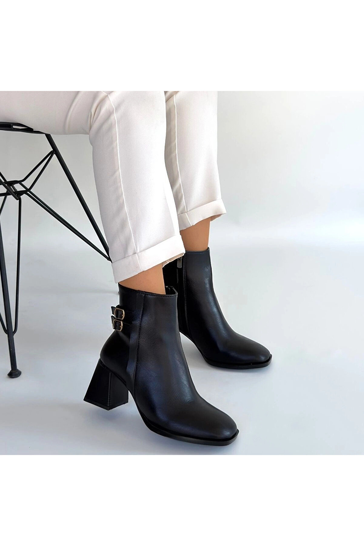 Ethab Ti̇caret Kanda Si̇yah Ci̇lt Topuklu Bot