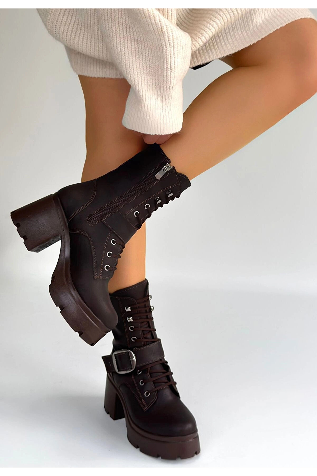 Ethab Ti̇caret Li̇nma Acı Kahve Ci̇lt Bağcıklı Topuklu Bot