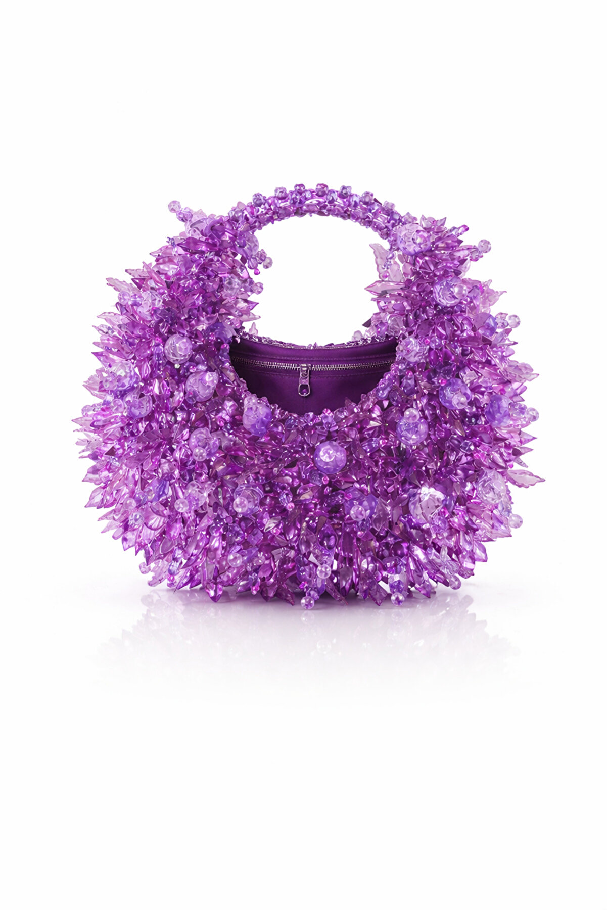 Ateli̇er Emi̇ne Stracci̇ Li̇lac&eacute;e