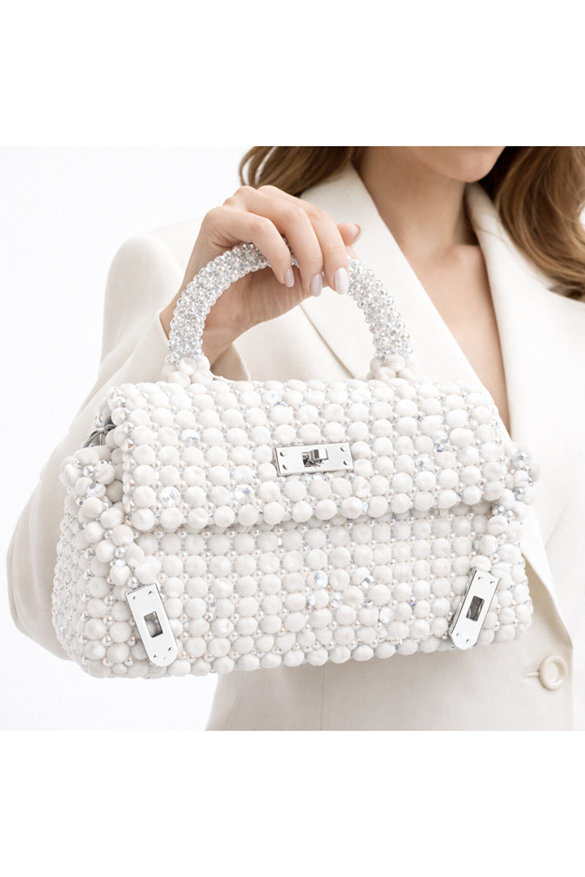 Ateli̇er Emi̇ne V&eacute;li̇s Whi̇sper