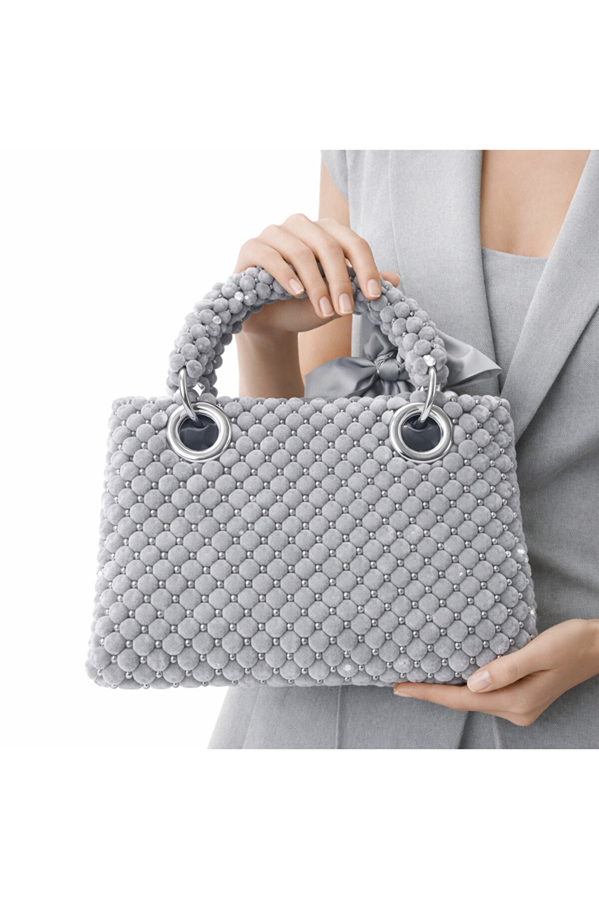 Ateli̇er Emi̇ne Si̇lva Ti̇tani̇um