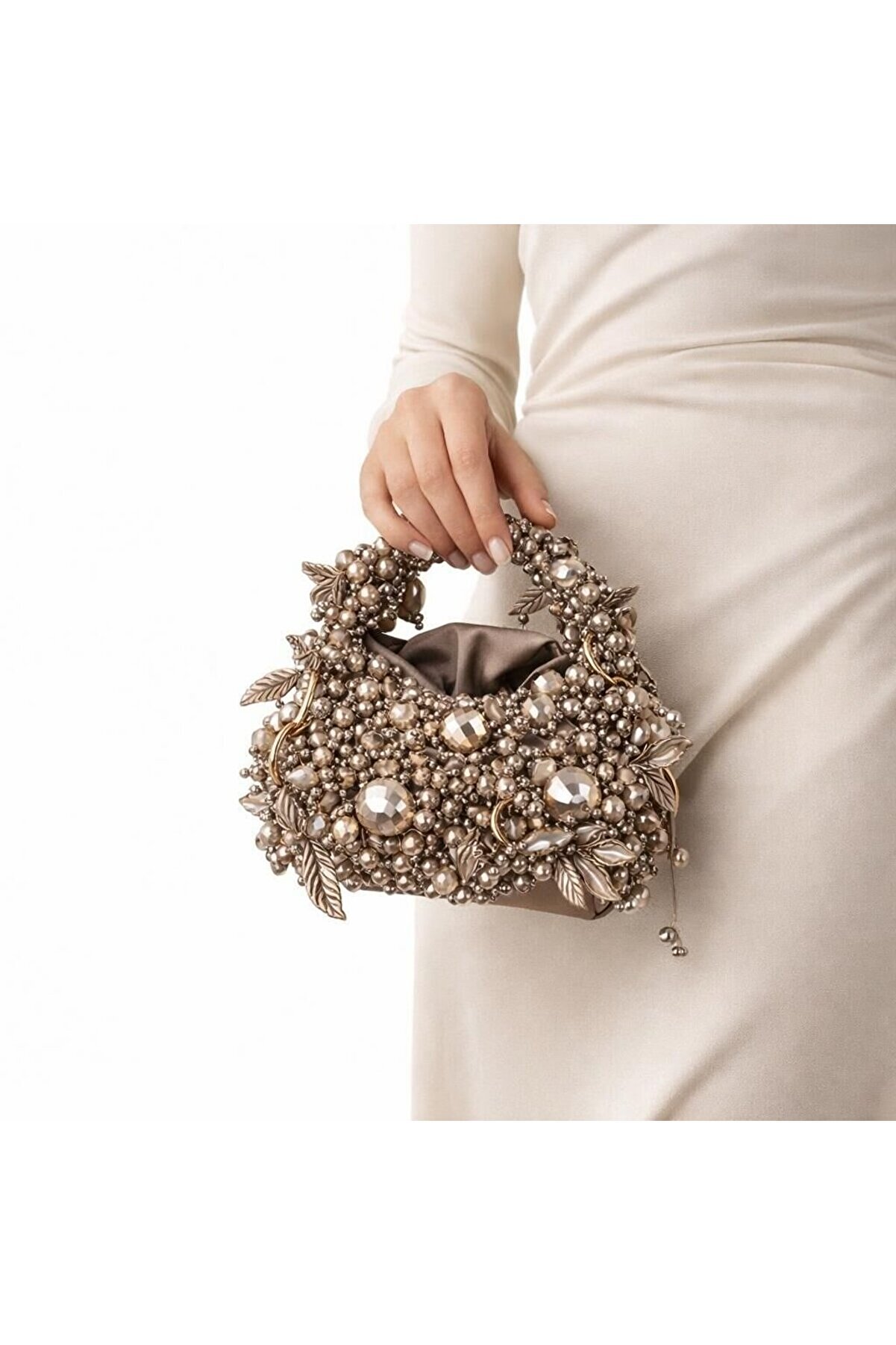 Ateli̇er Emi̇ne Stracci̇ Sasso