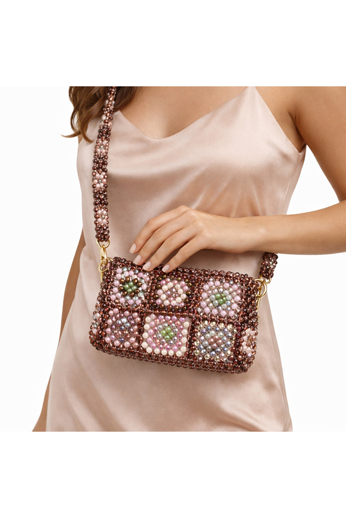 Ateli̇er Emi̇ne Budi̇no Carmelli̇a