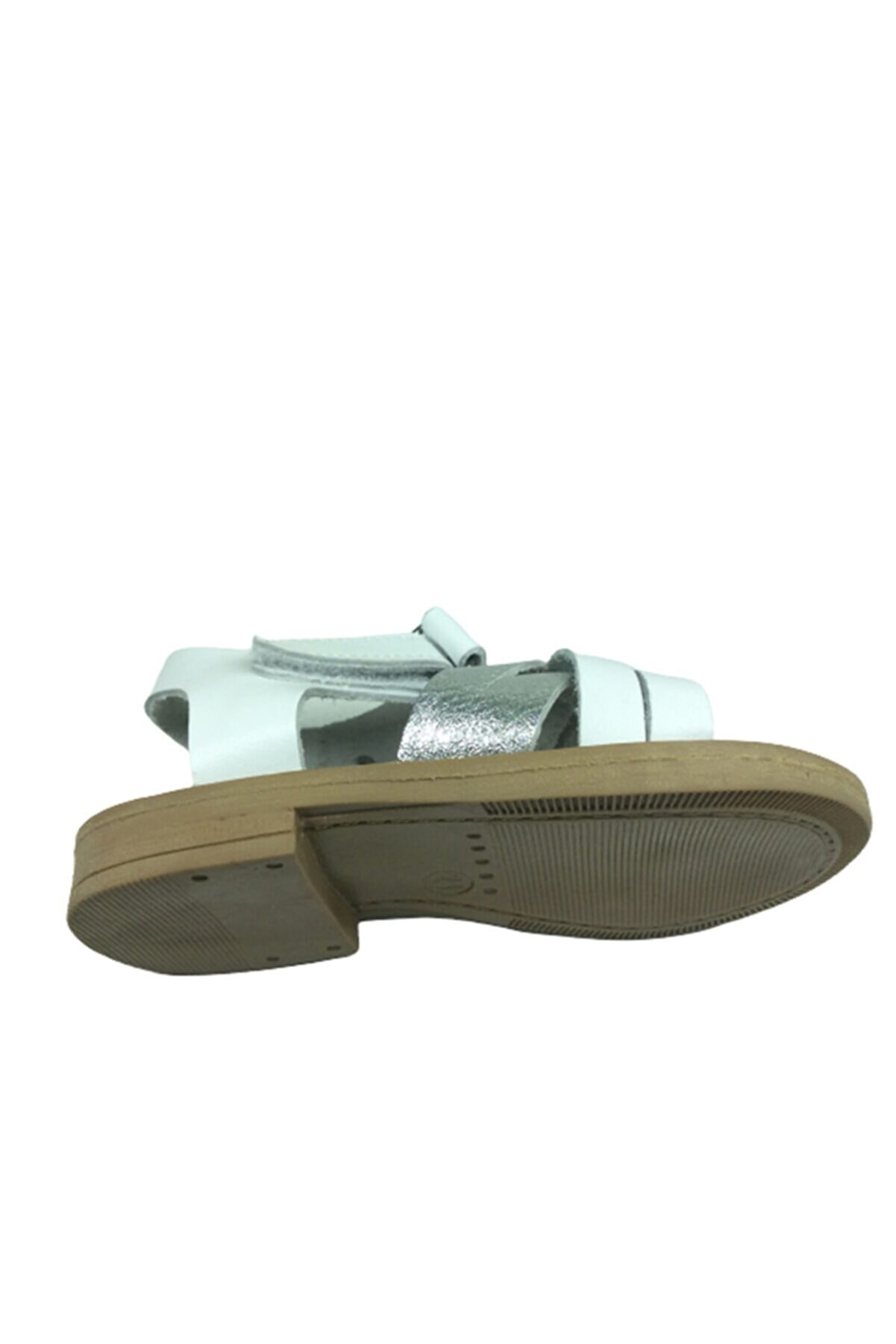 Bebe Kız Çocuk Sandalet  Beyaz Gümüş Önü Çapraz Atkılı Bi̇lekten Cırtlı Deri̇ Ht Taban