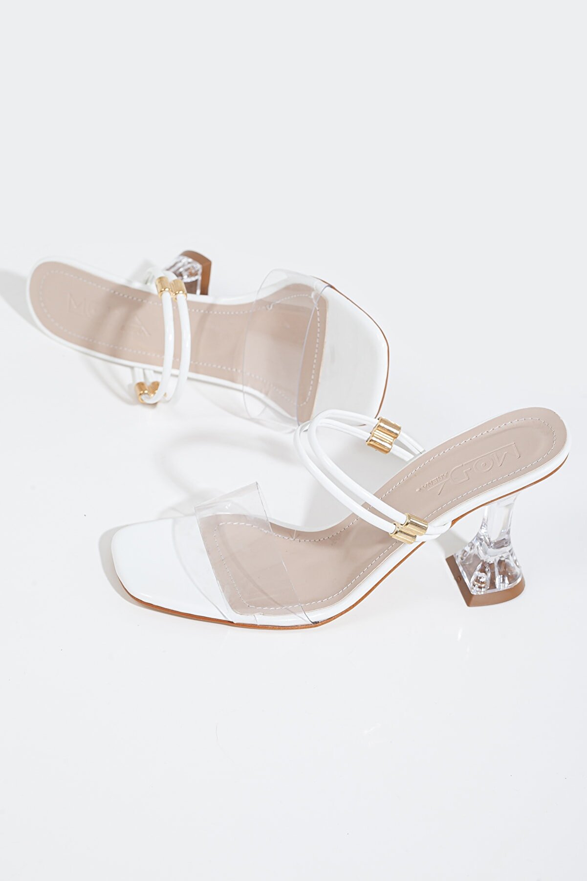 Gult Kadın İnce Topuklu Beyaz Bi̇yeli̇ Şeffaf Terli̇k