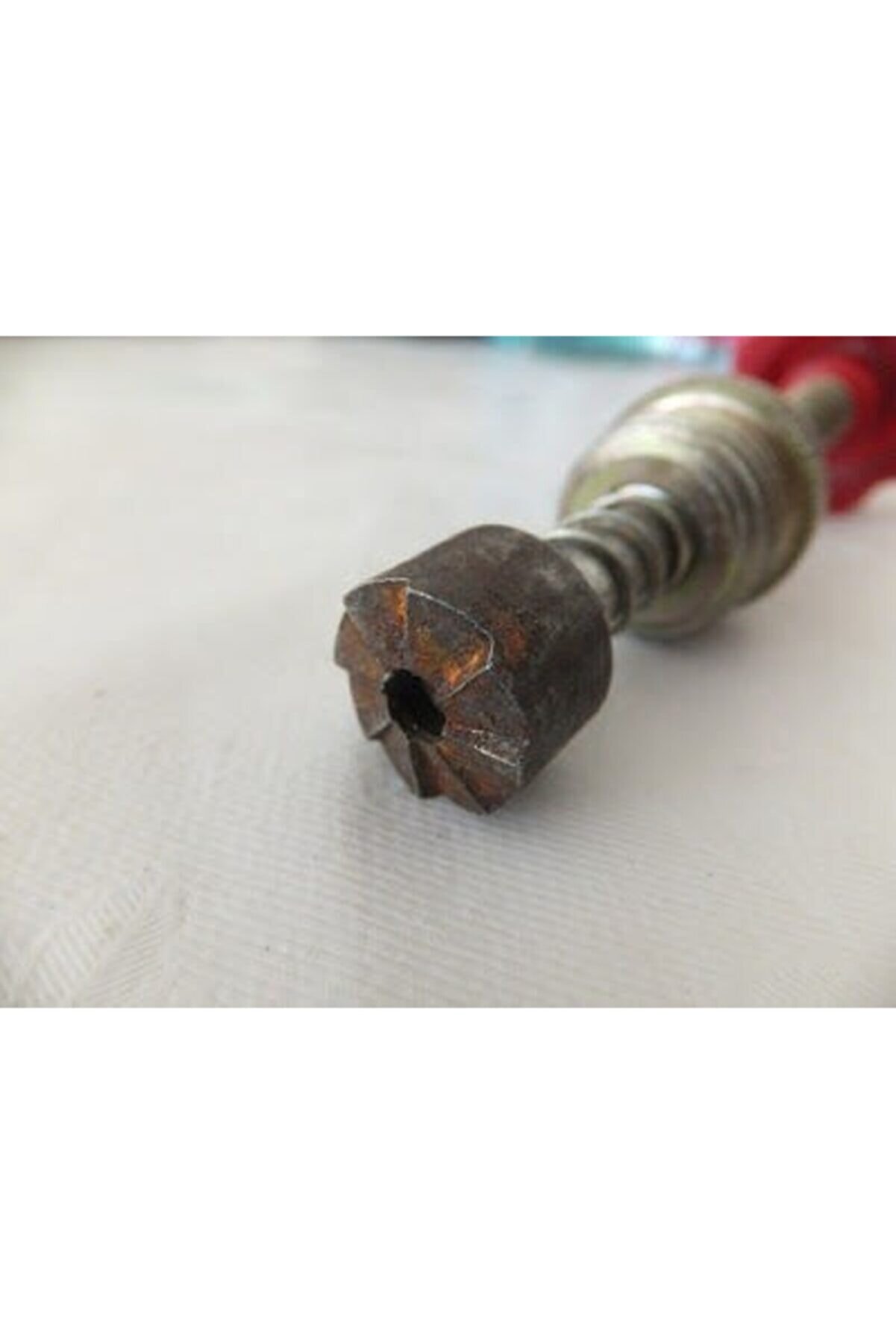 Musluk Raybası Musluk Damlamasını Ve Sızdırmasını Onarır