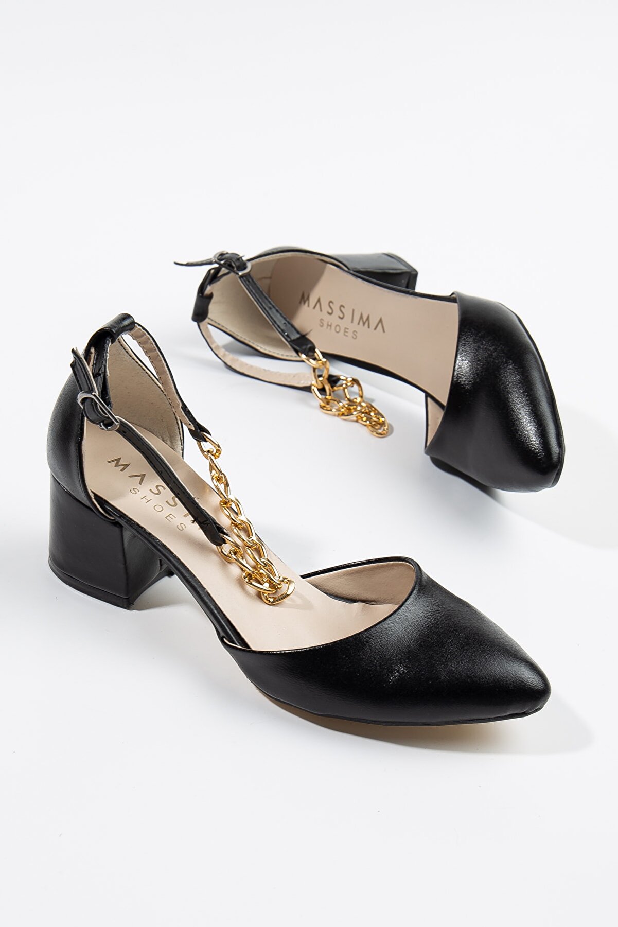 Gult Zi̇nci̇rli̇ Kısa Sti̇letto Si̇yah Mat