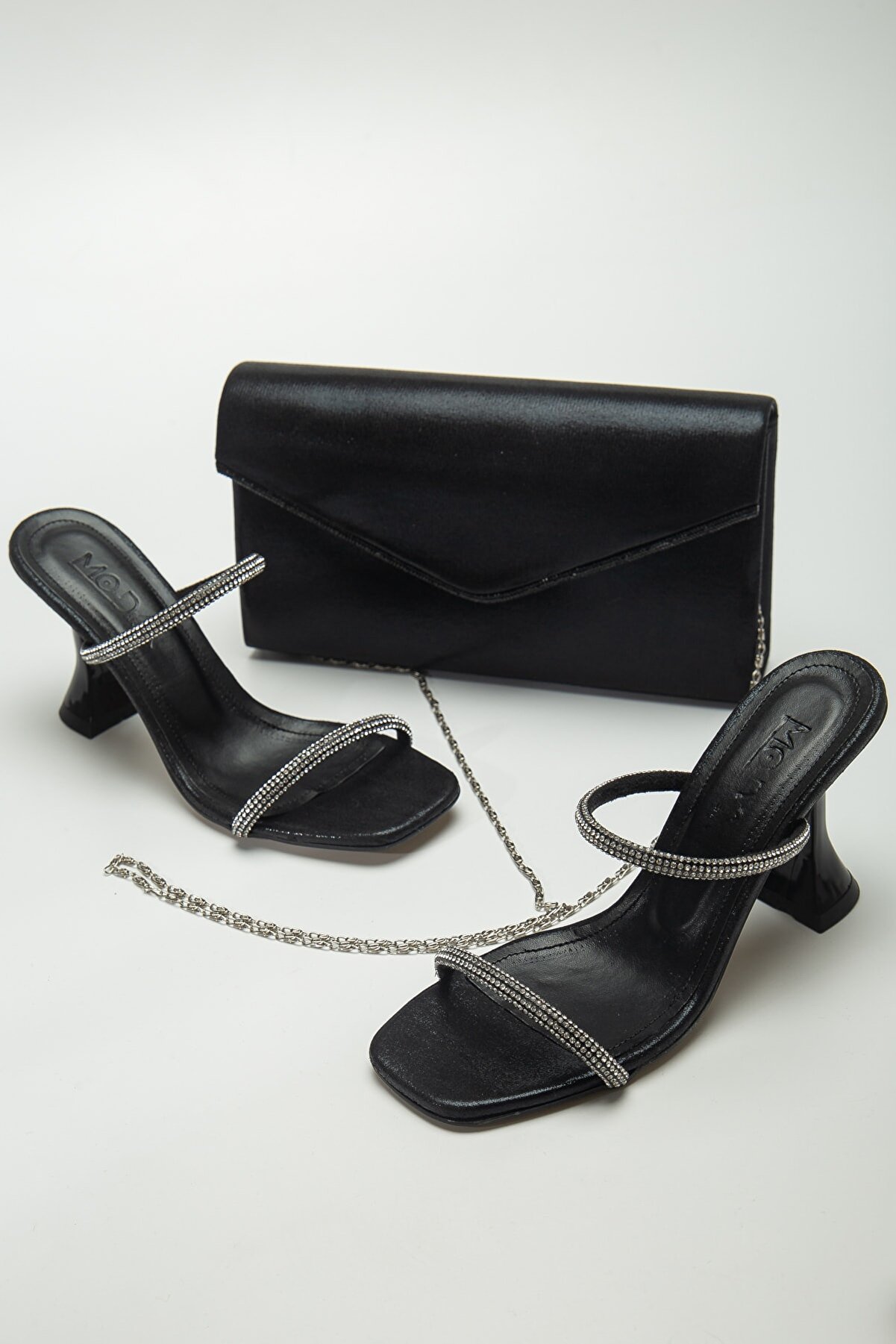 Gult Kadın Taşlı Terli̇k Ve Çanta Kombi̇ni̇ Si̇yah