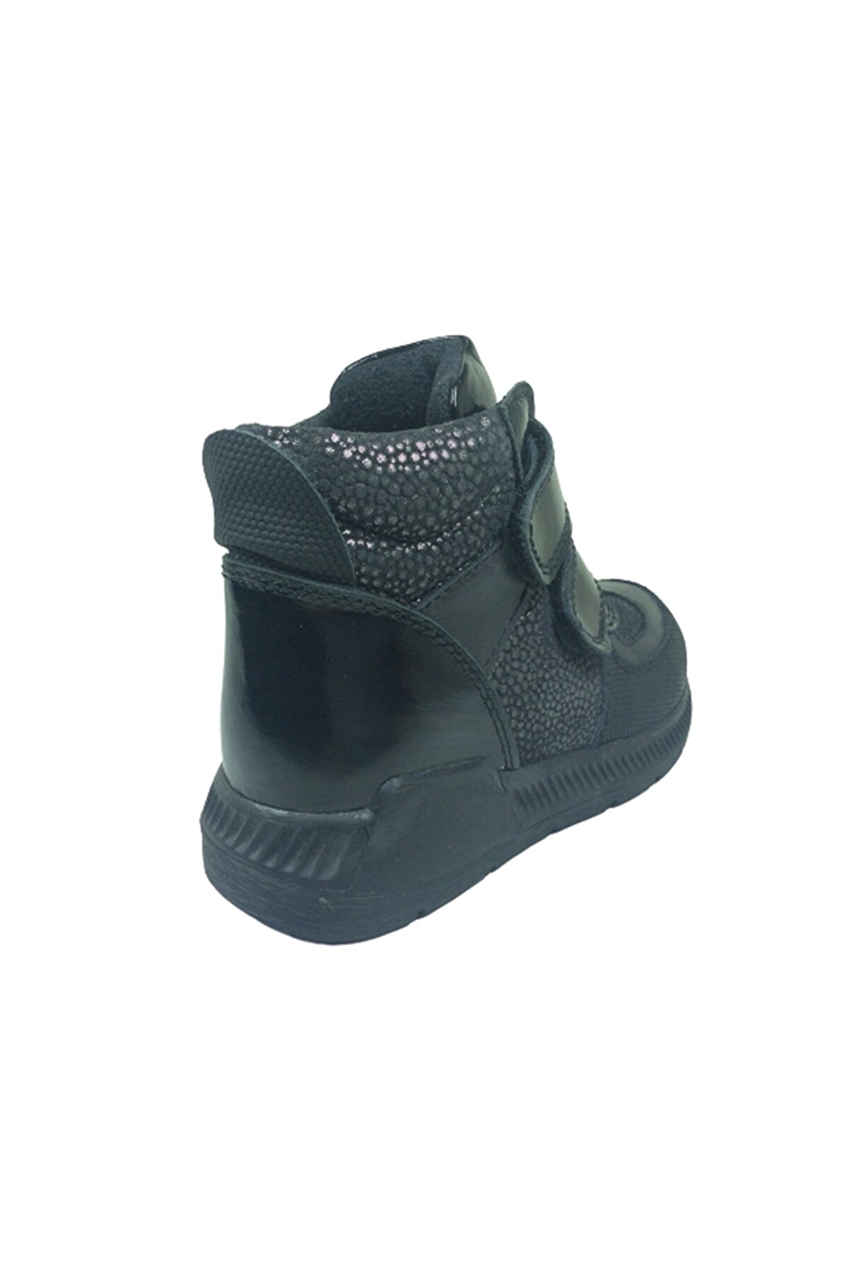 Ortopedi̇ka Pati̇k Kız Çocuk Bot Si̇yah Rugan Nokta Baskılı Cırtlı Deri̇ Anatomi̇k