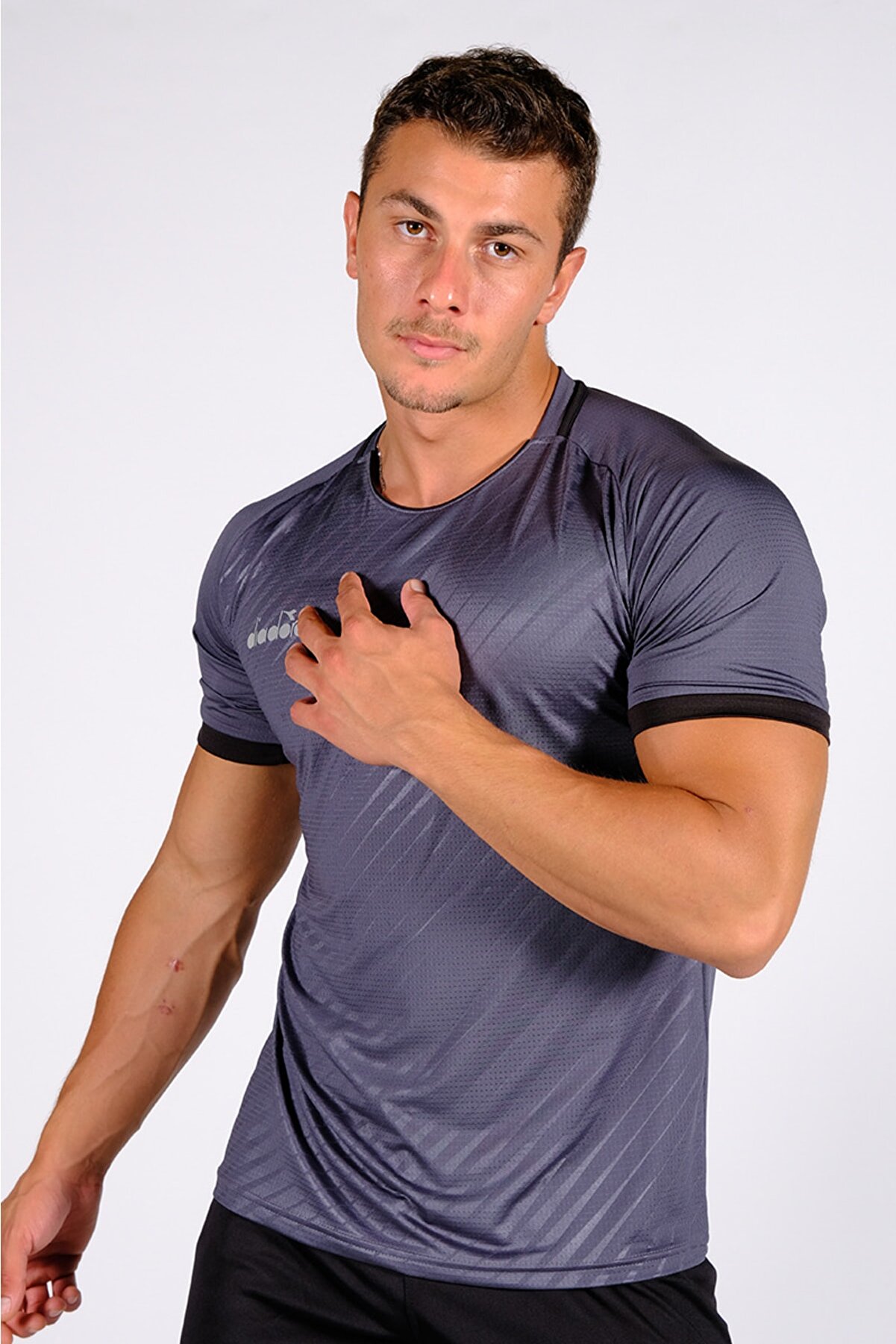 Di̇adora Eli̇te Antrenman T-Shi̇rt Antrasi̇t 36Tsr24